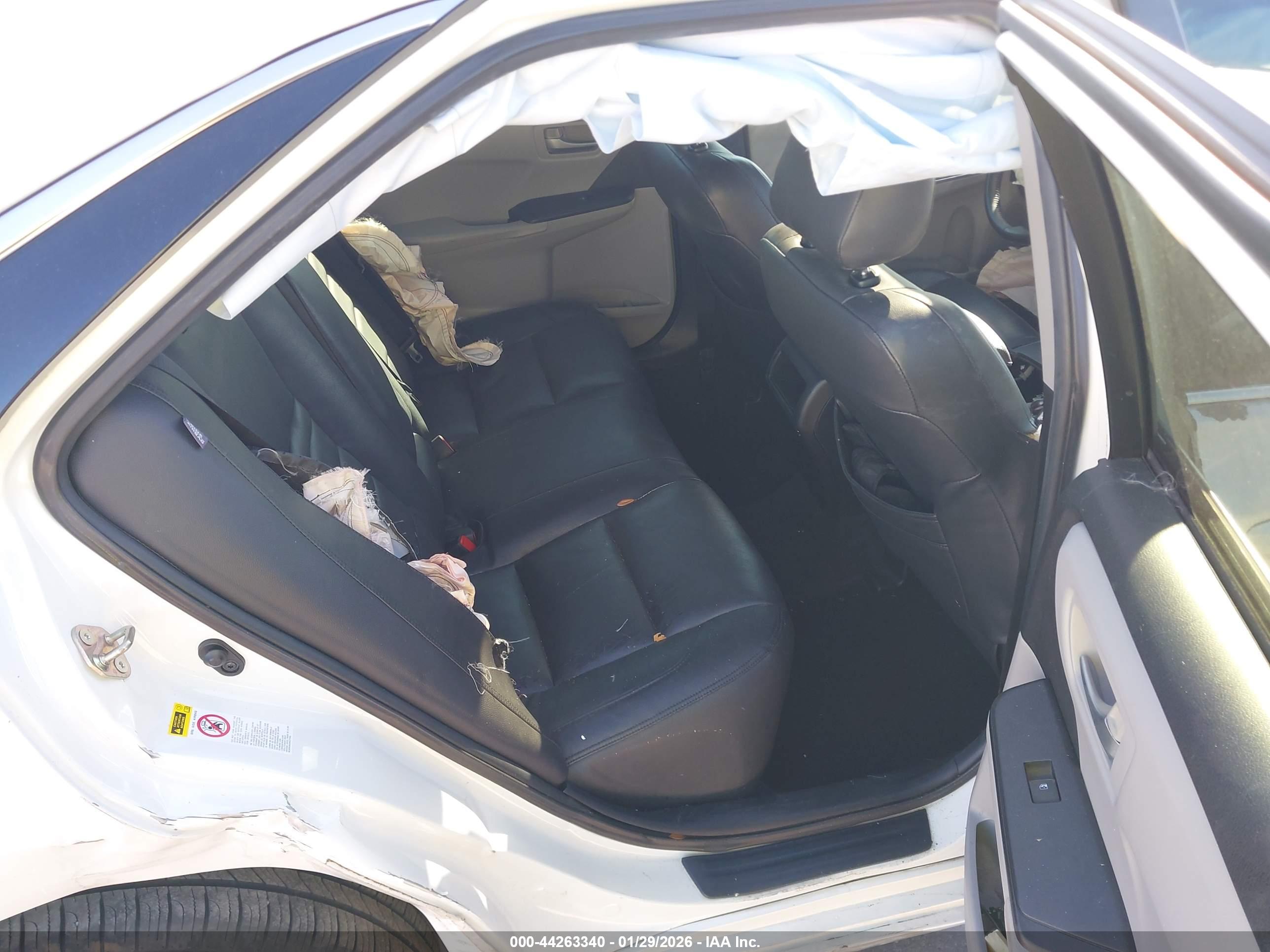 TOYOTA CAMRY image 8
