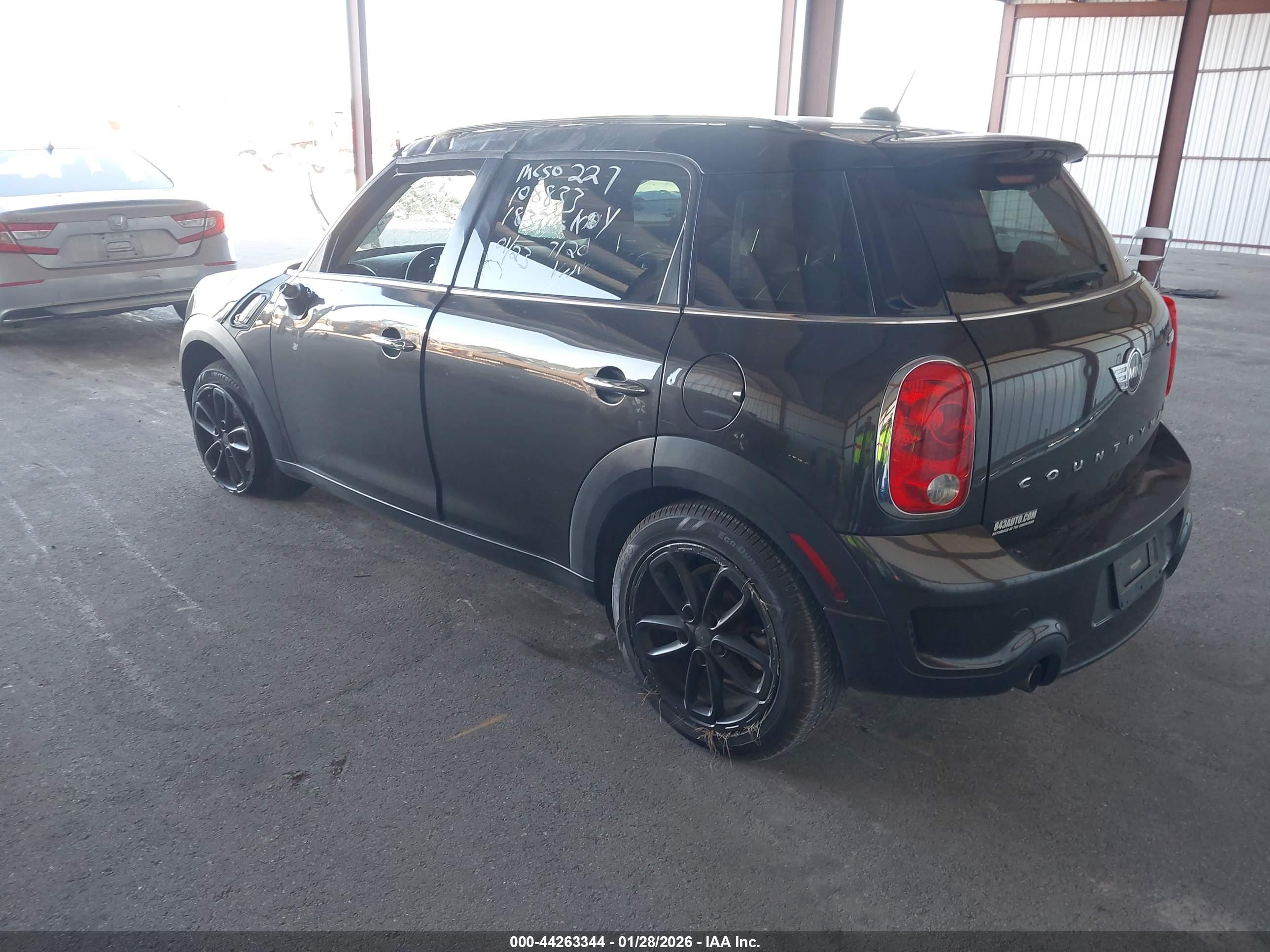 MINI COUNTRYMAN image 3