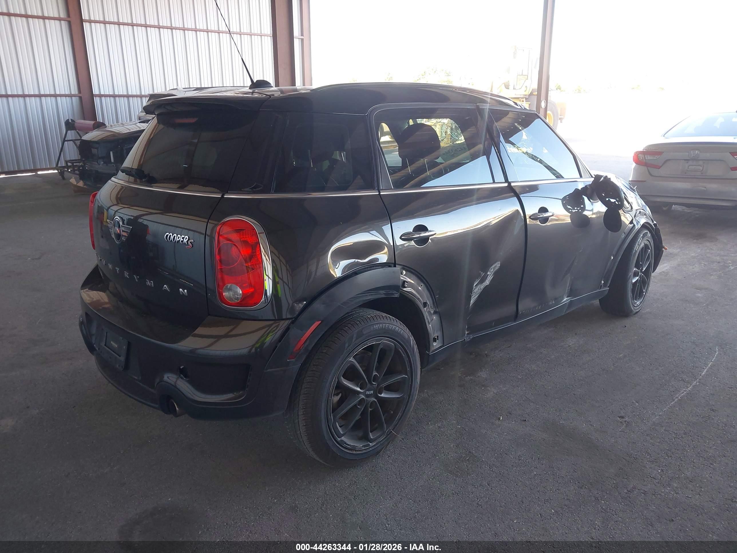 MINI COUNTRYMAN image 4