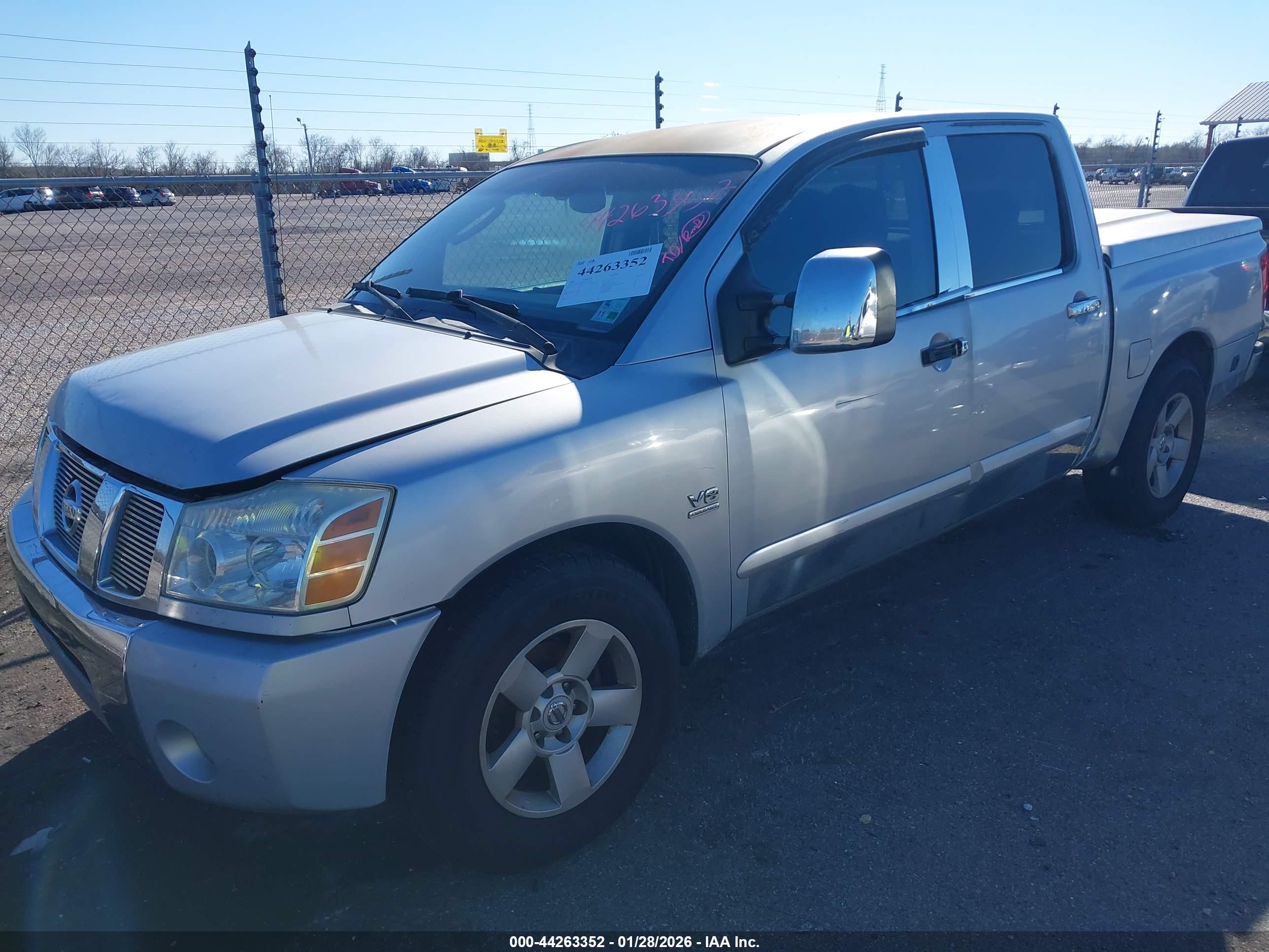NISSAN TITAN image 2