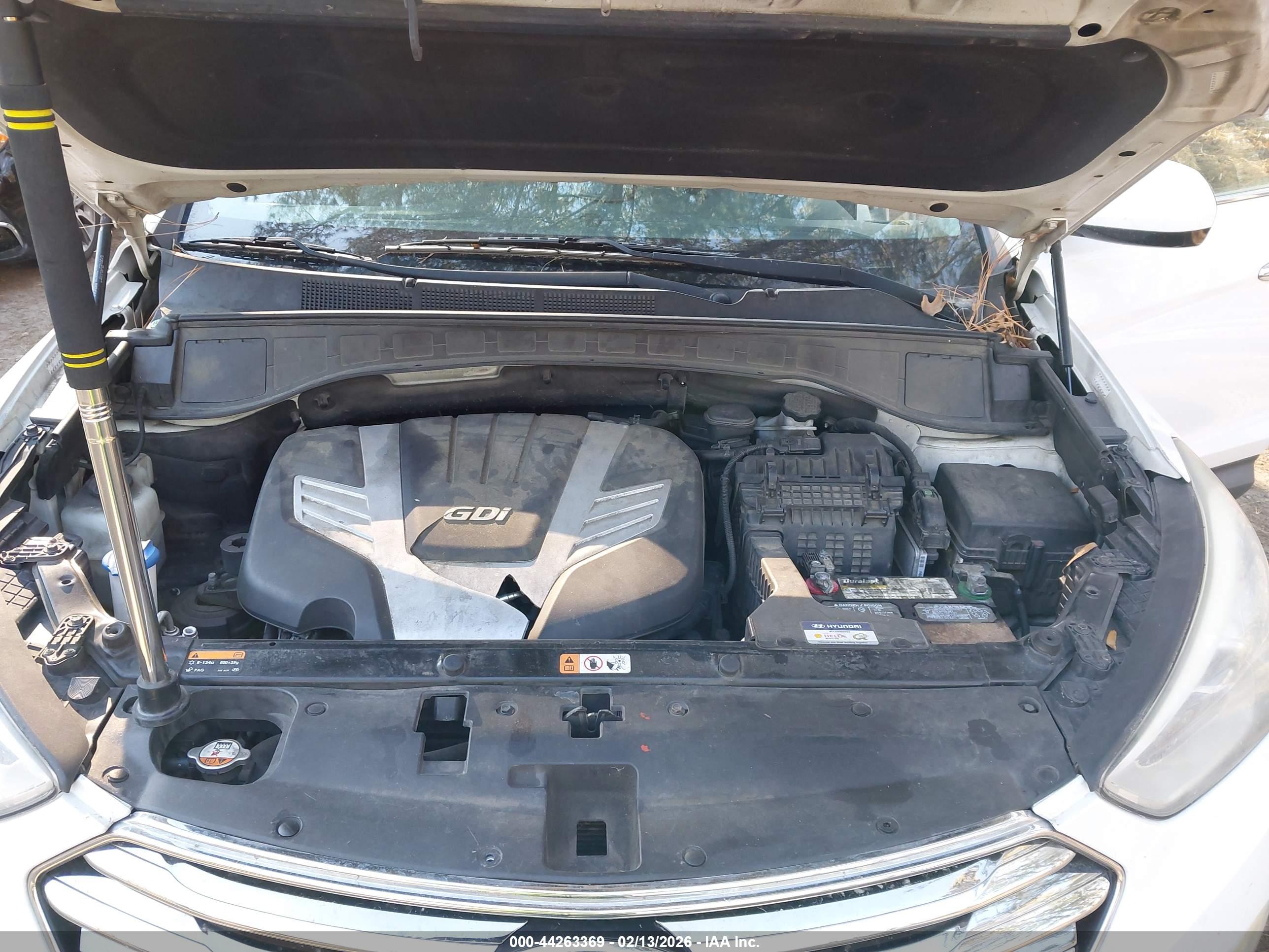 HYUNDAI SANTA image 10