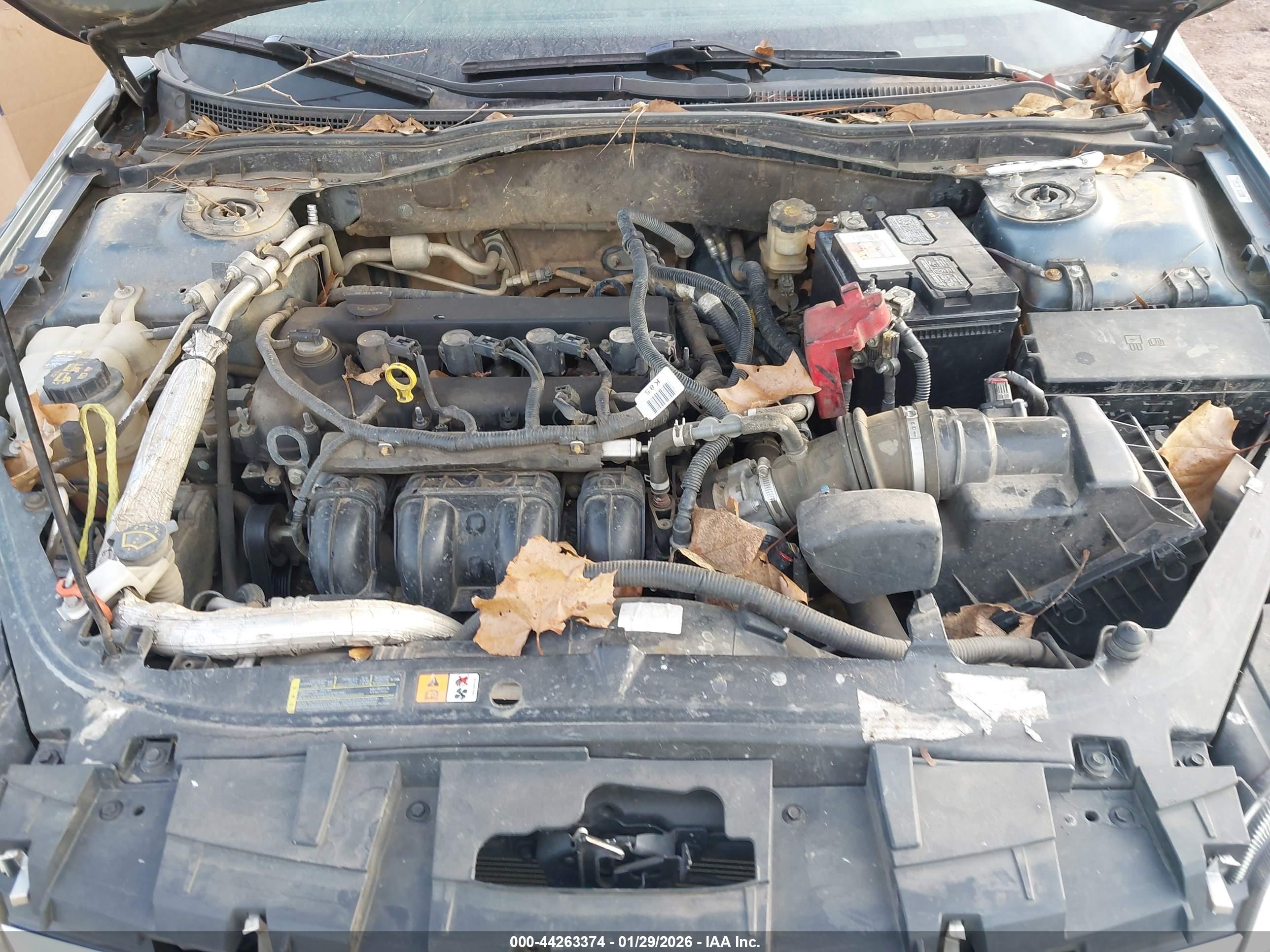 FORD FUSION image 10