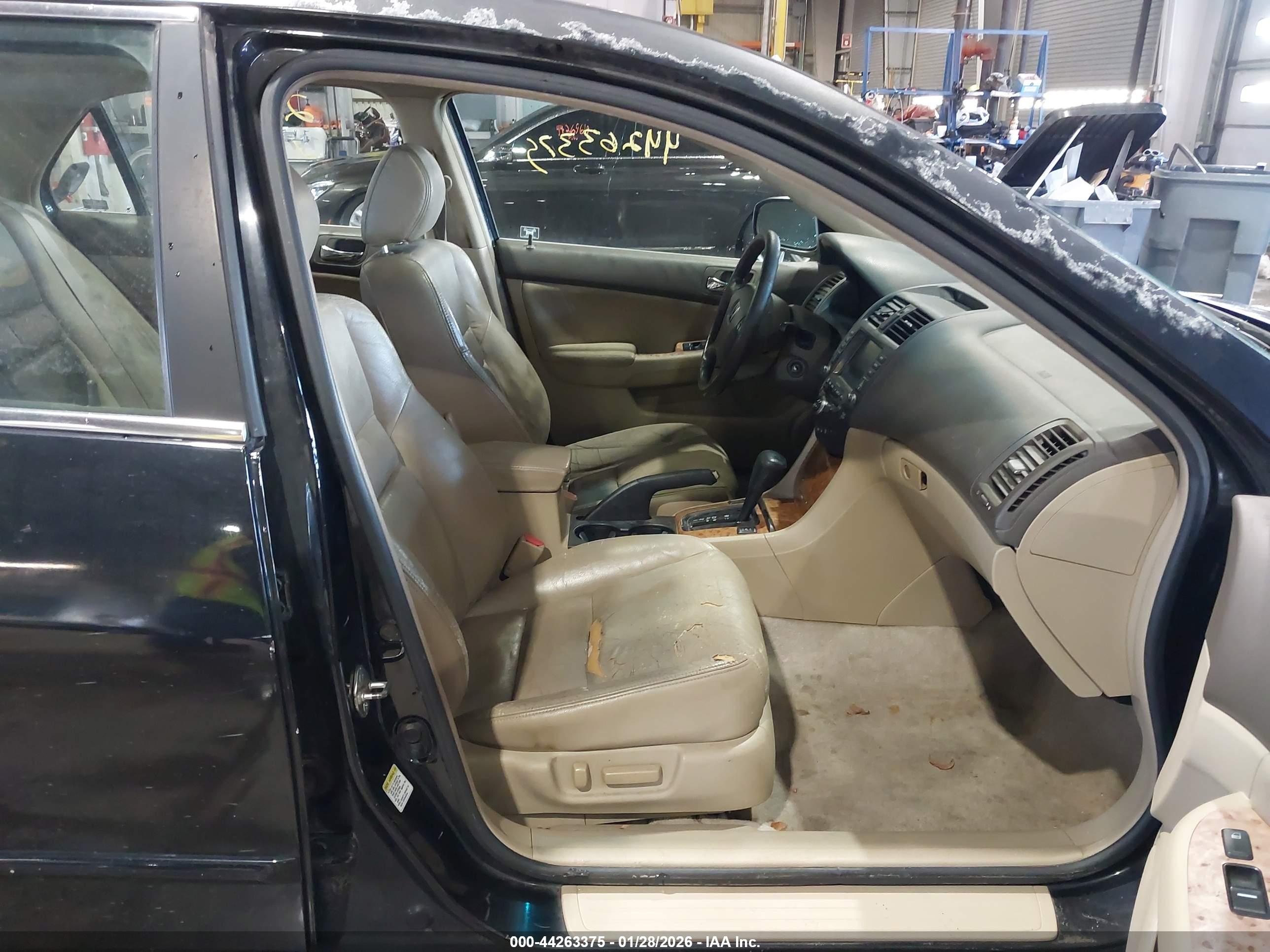 HONDA ACCORD image 5