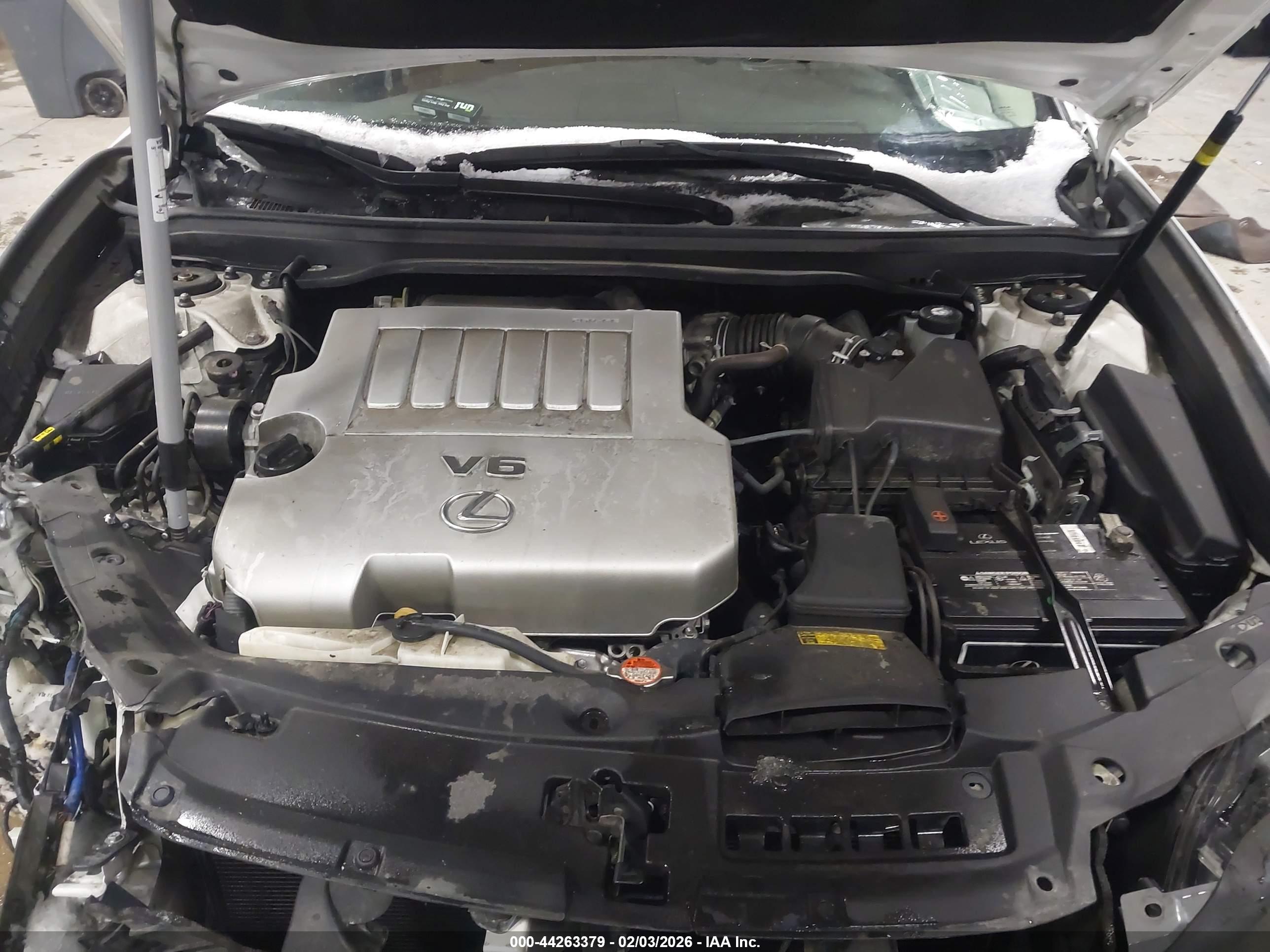 LEXUS ES image 10