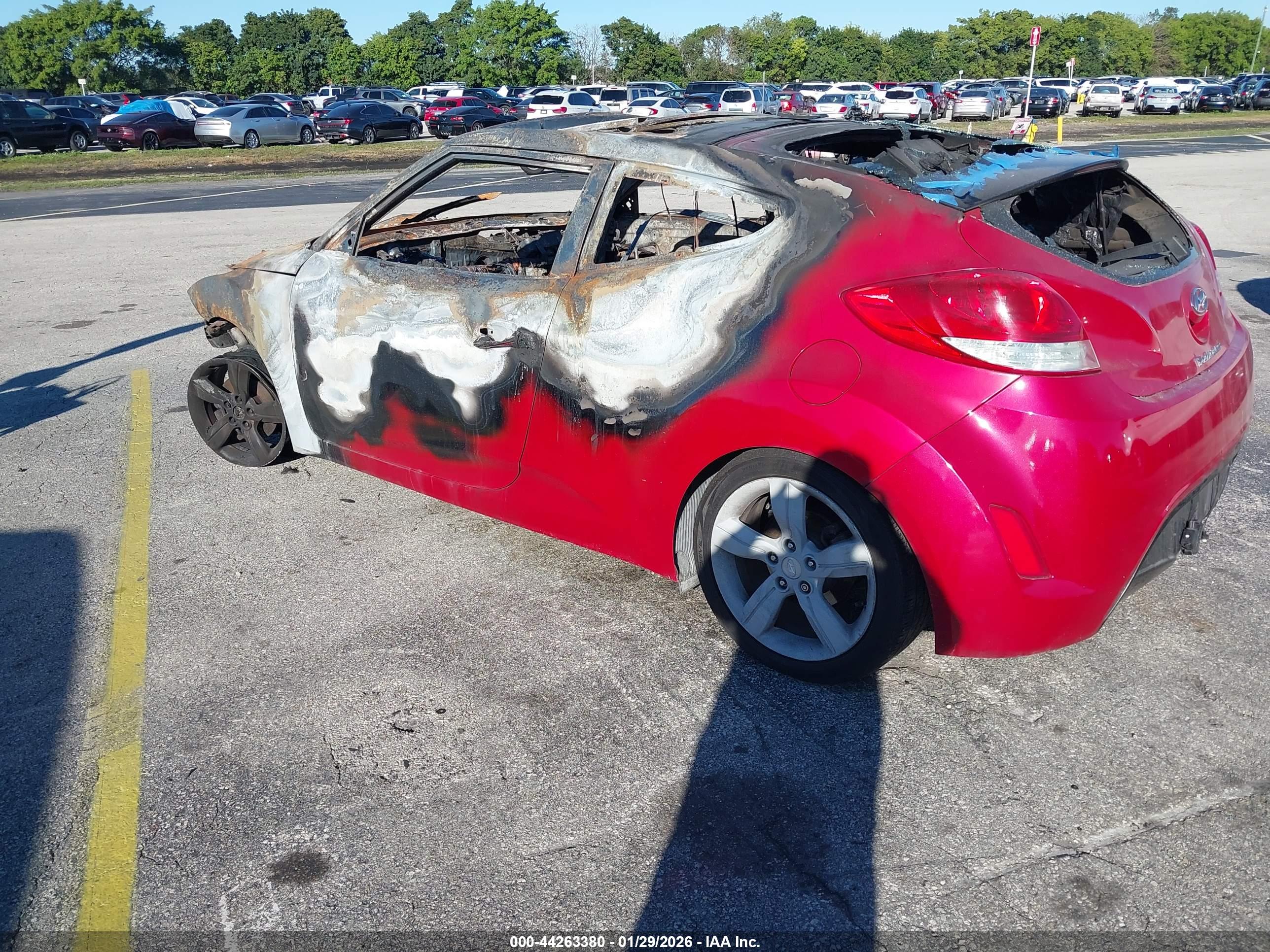 HYUNDAI VELOSTER image 3