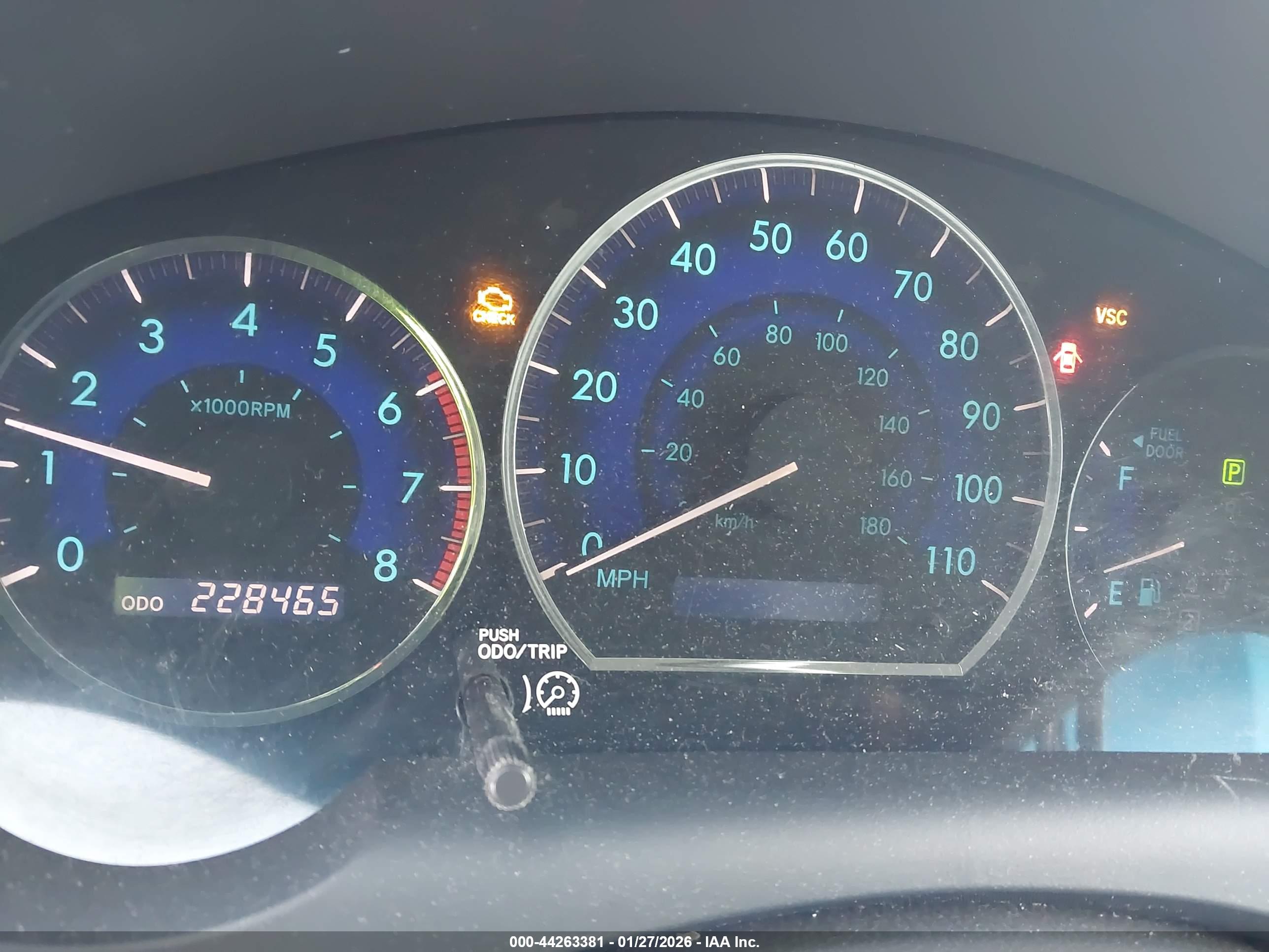 TOYOTA SIENNA image 7