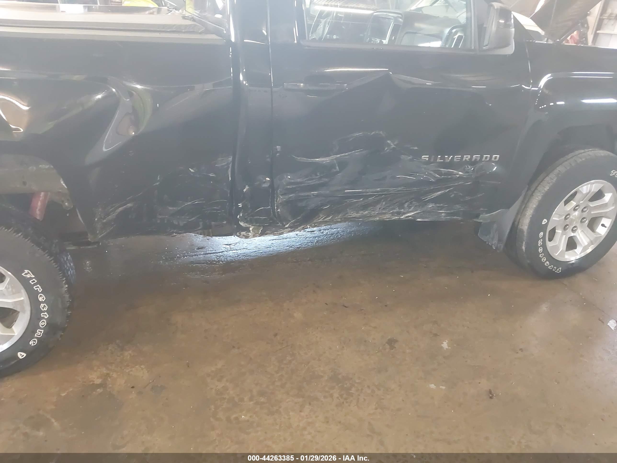 CHEVROLET SILVERADO image 6