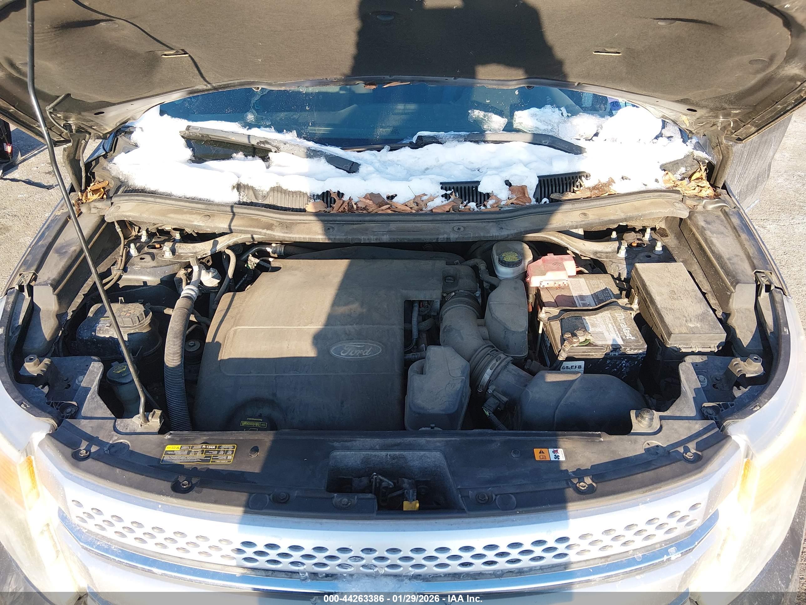 FORD EXPLORER image 10