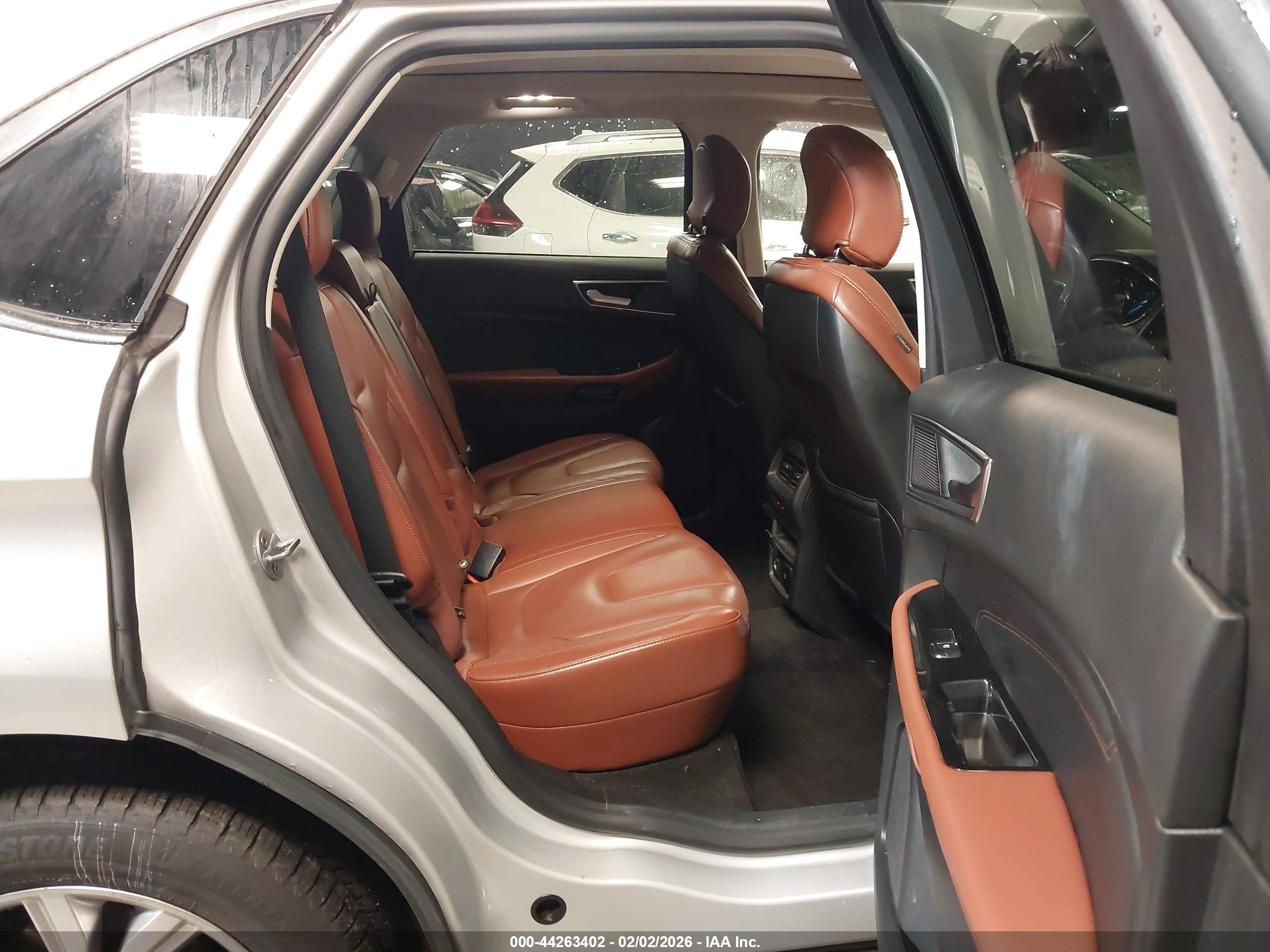 FORD EDGE image 8