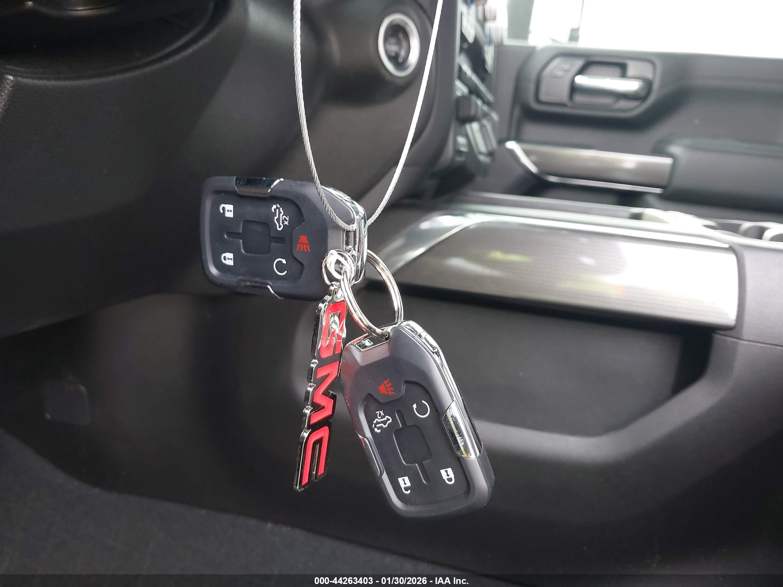 GMC SIERRA image 11
