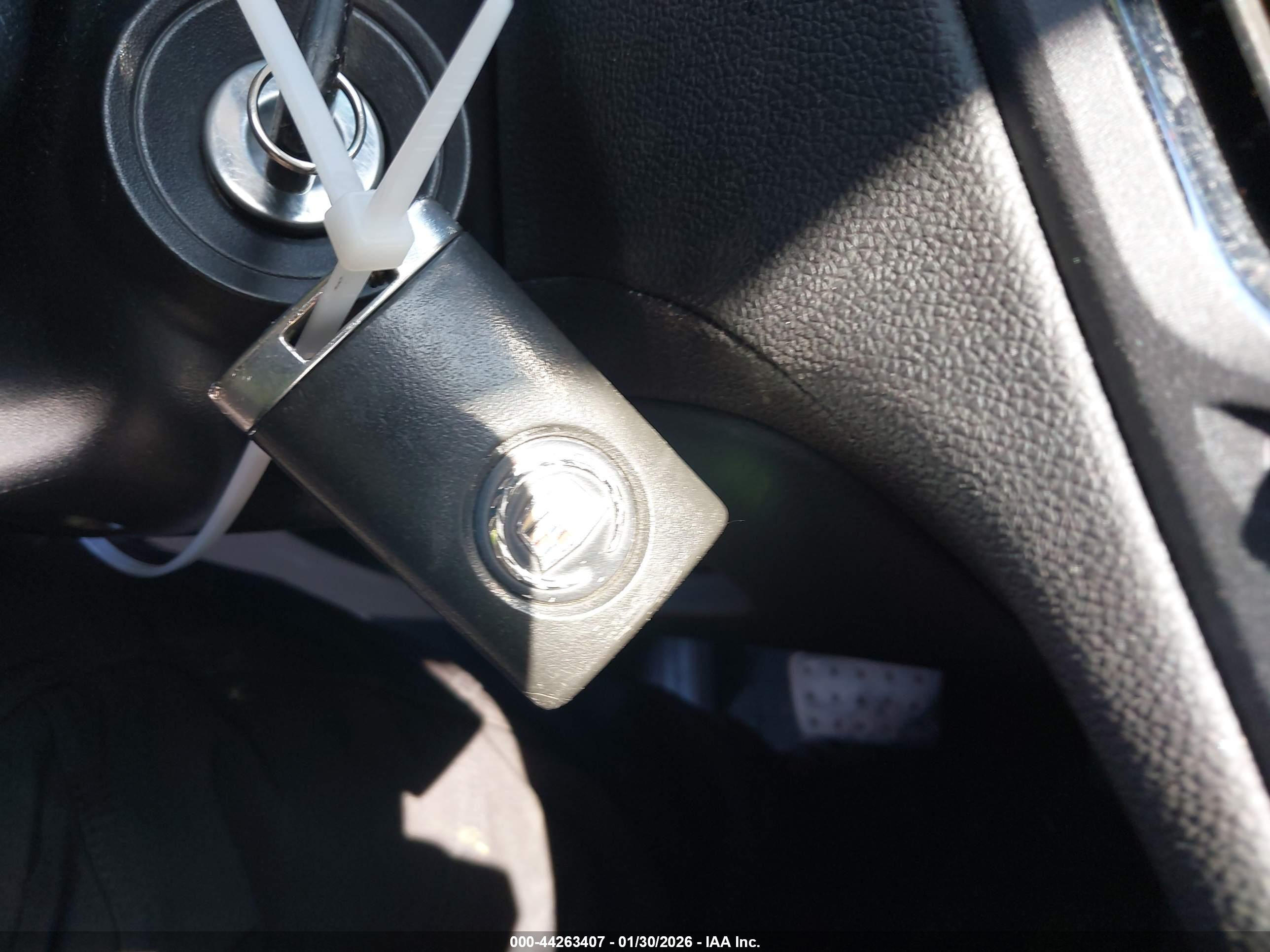 CADILLAC CTS image 11