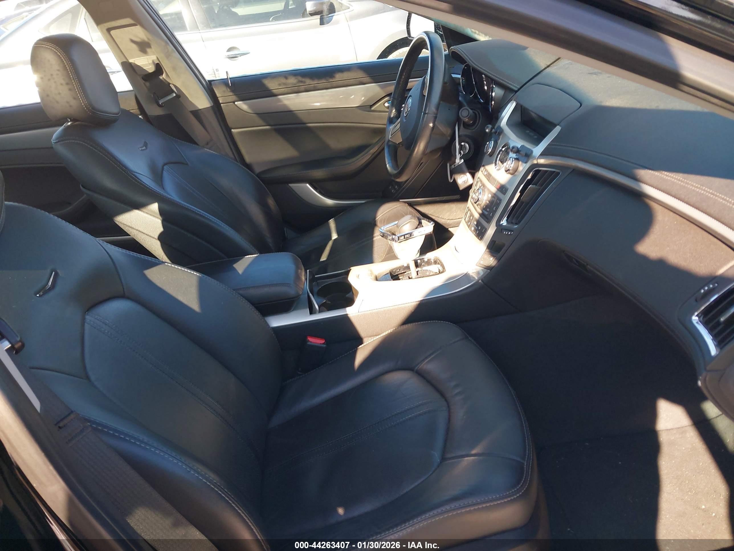 CADILLAC CTS image 5