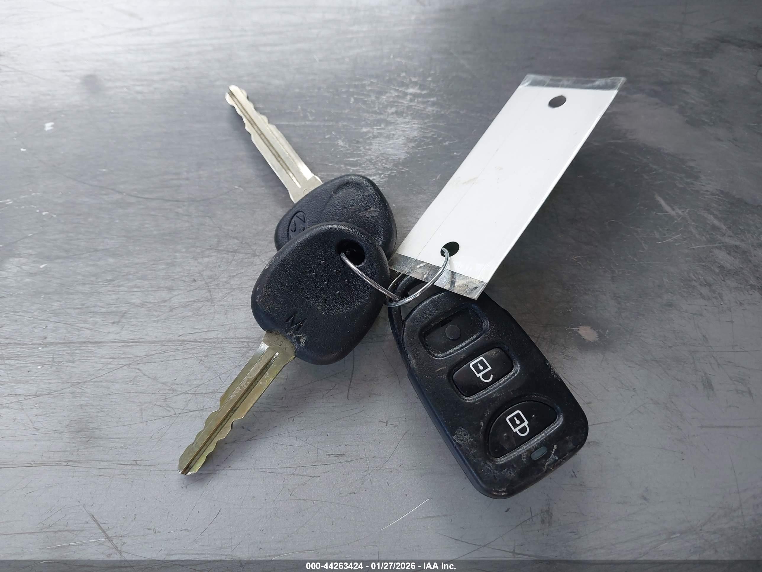HYUNDAI ELANTRA image 11