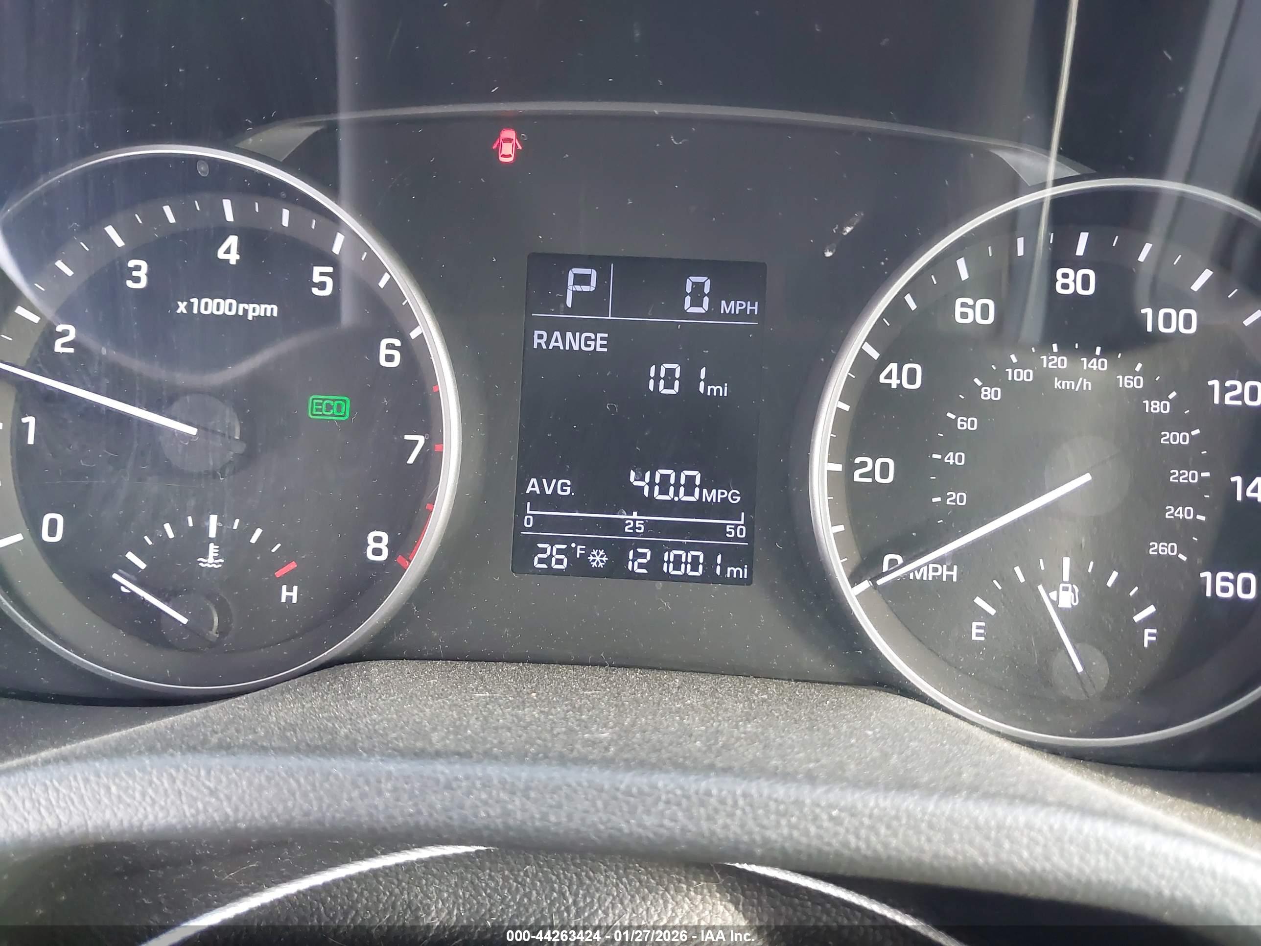 HYUNDAI ELANTRA image 7