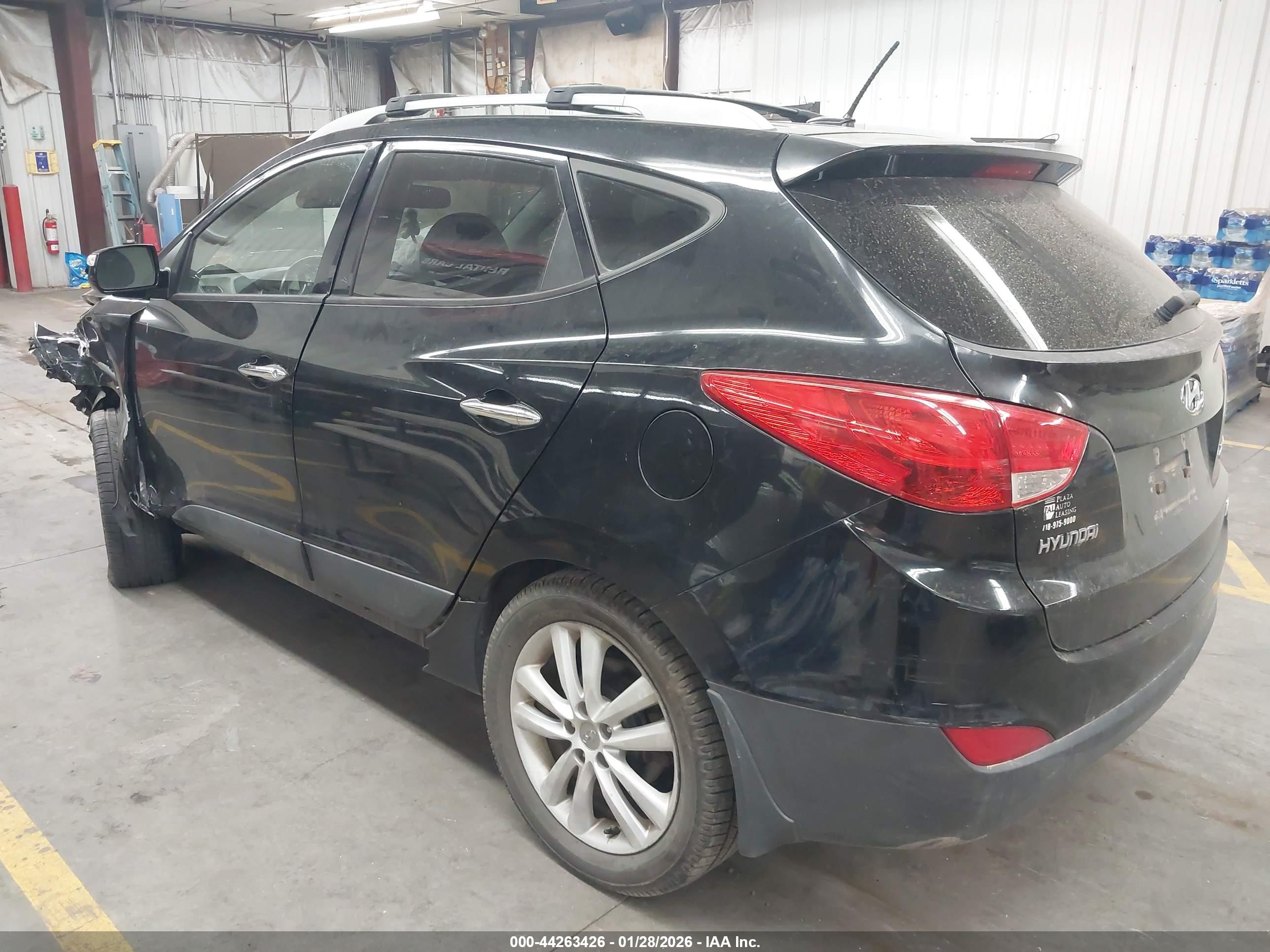 HYUNDAI TUCSON image 3