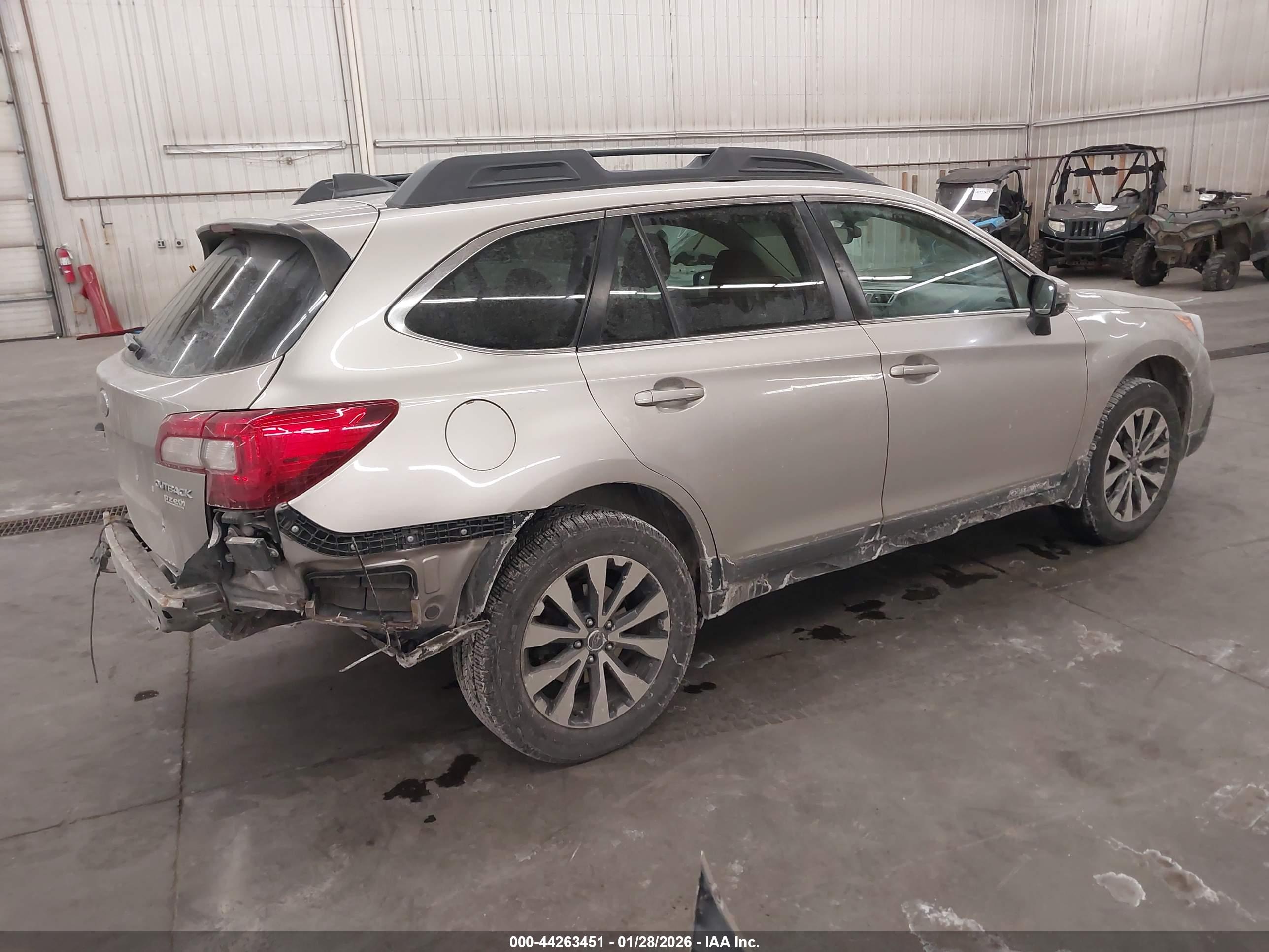SUBARU OUTBACK image 4