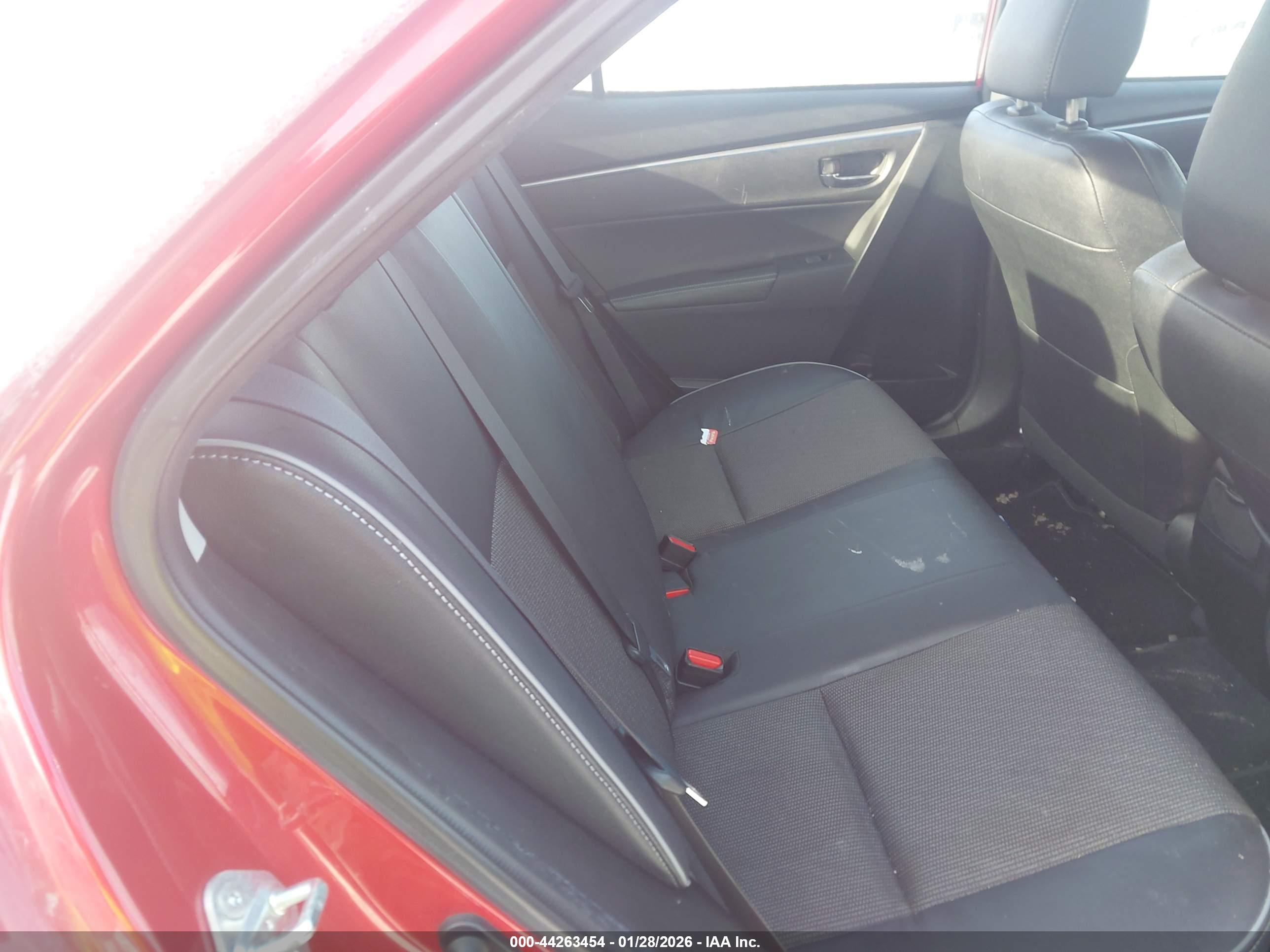 TOYOTA COROLLA image 8
