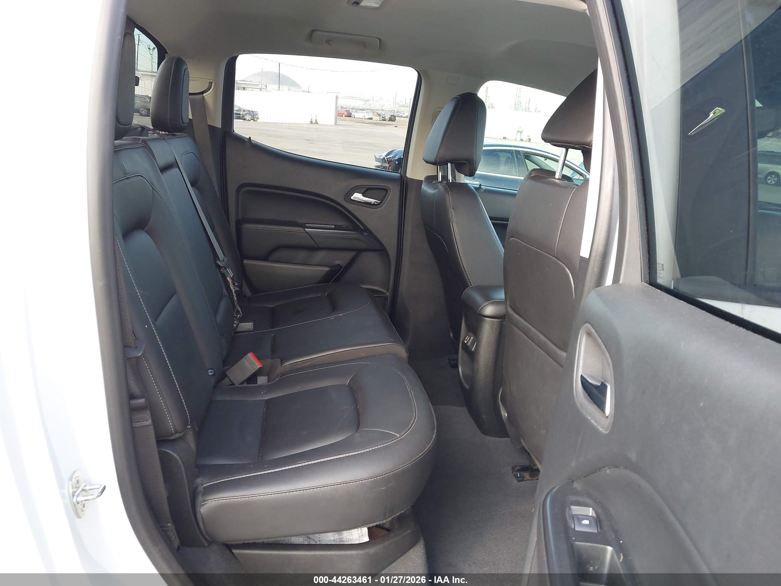 GMC CANYON image 8