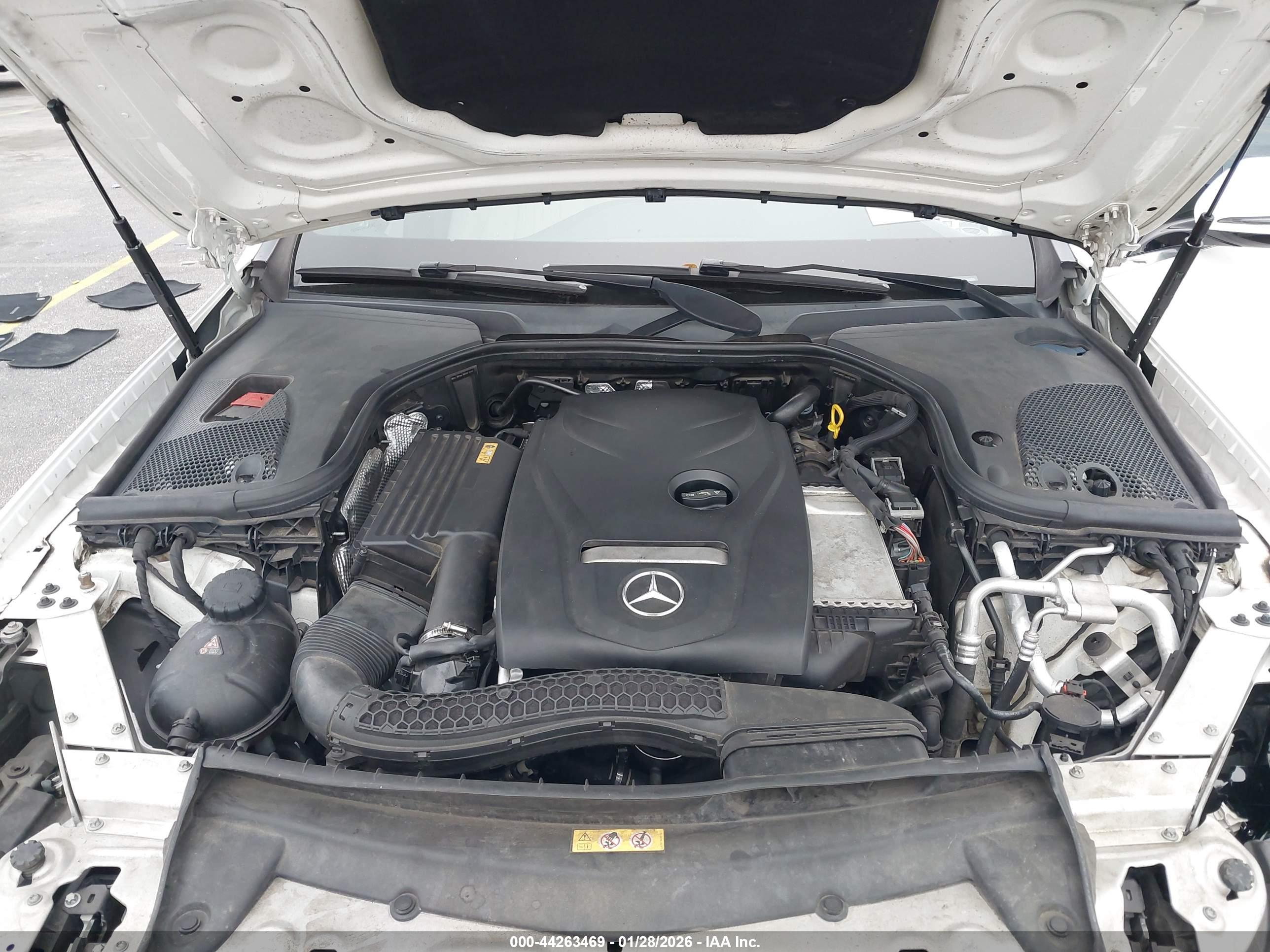 MERCEDES-BENZ E image 10
