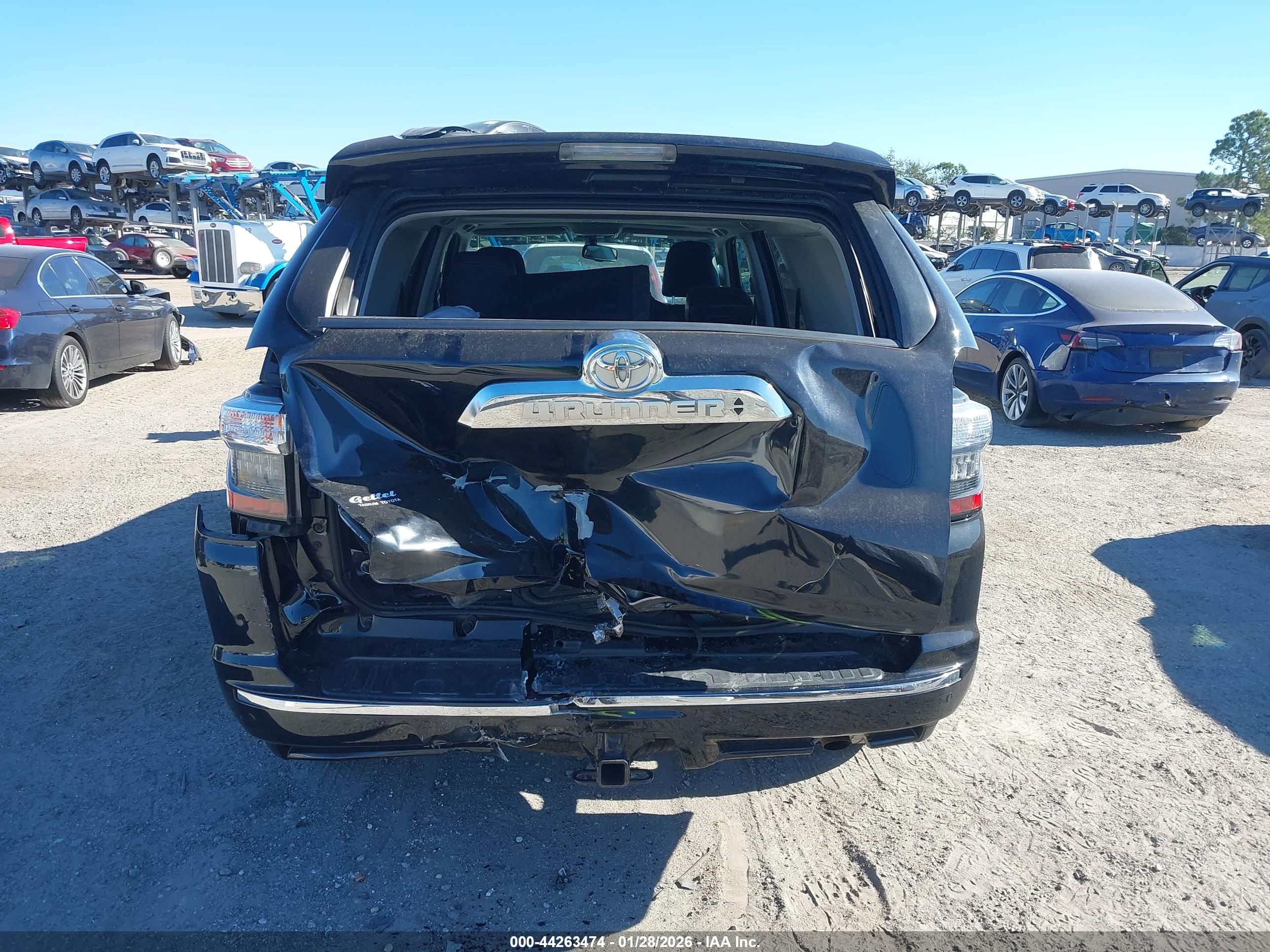 TOYOTA 4RUNNER image 6