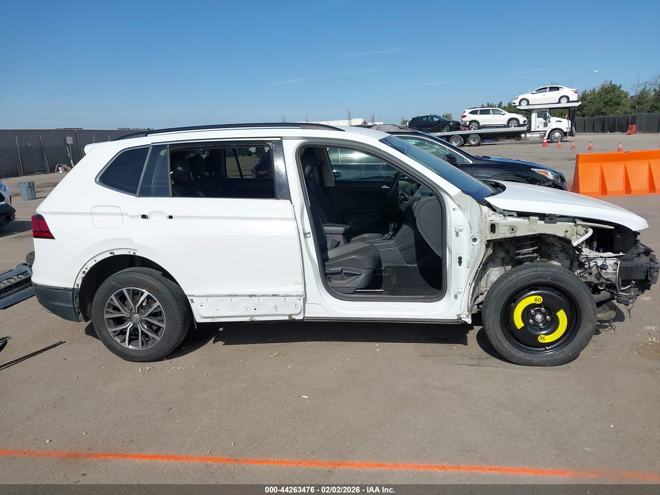 VOLKSWAGEN TIGUAN image 6