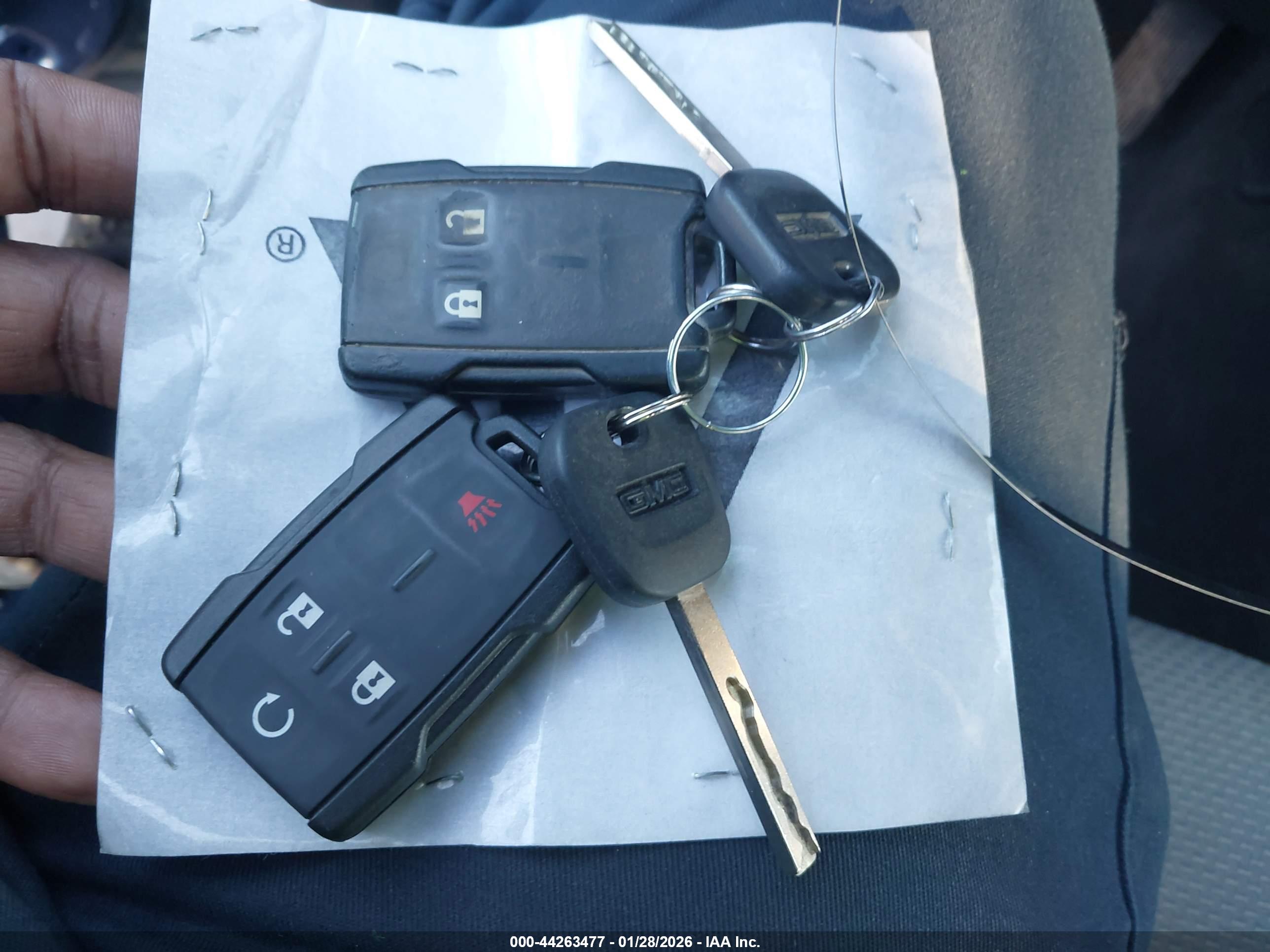 GMC SIERRA image 11