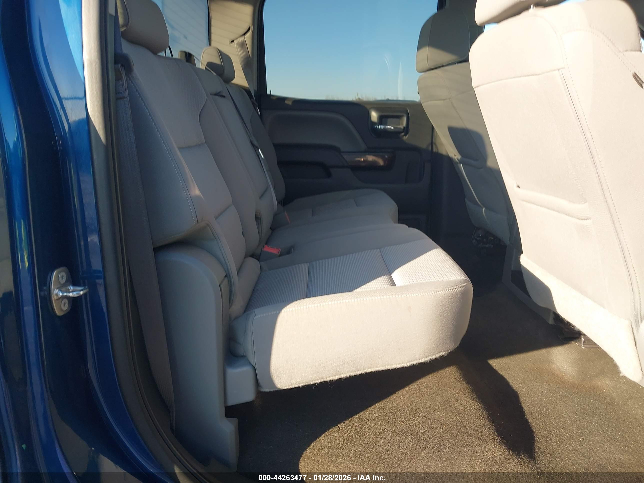 GMC SIERRA image 8