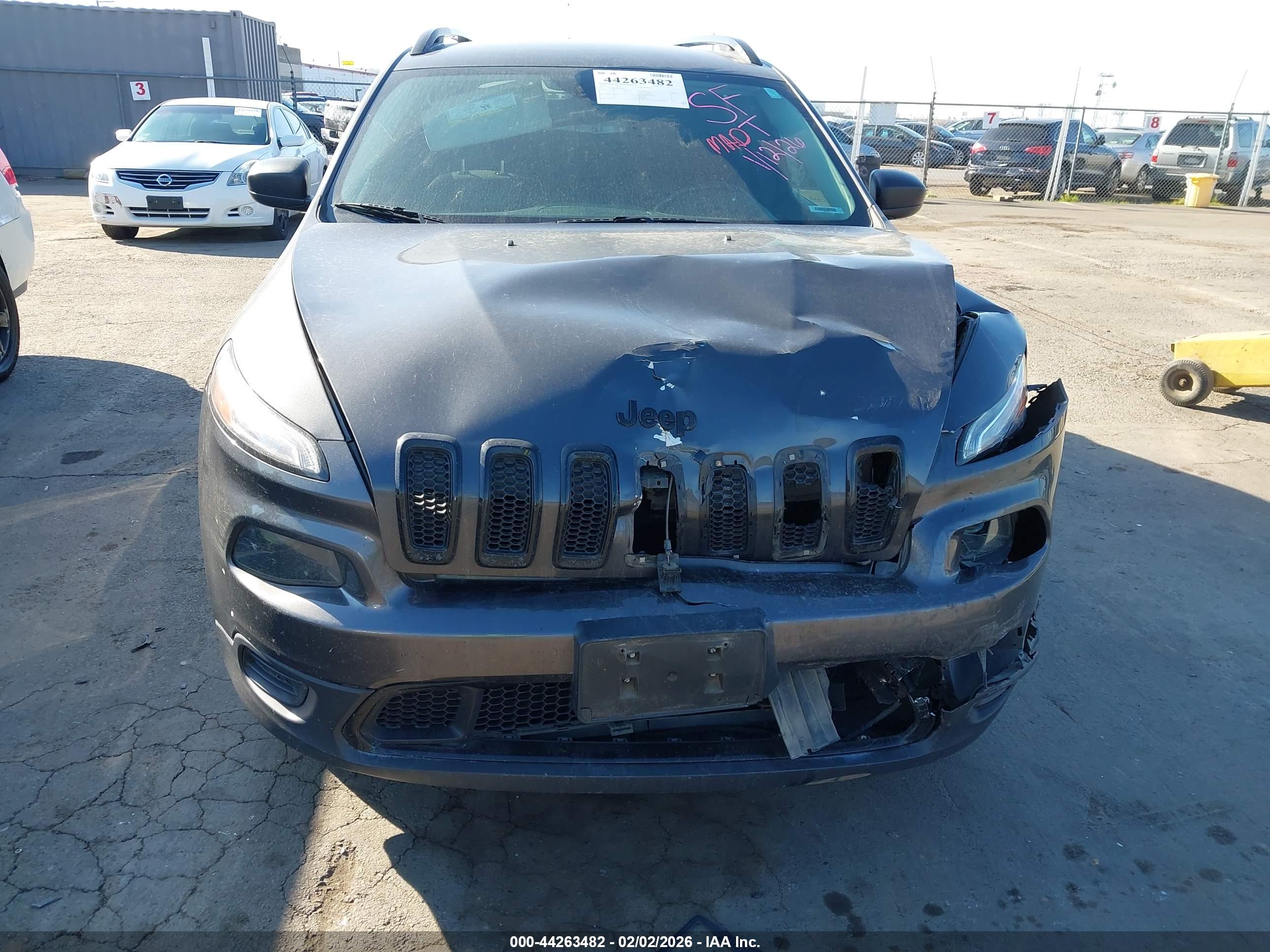 JEEP CHEROKEE image 6