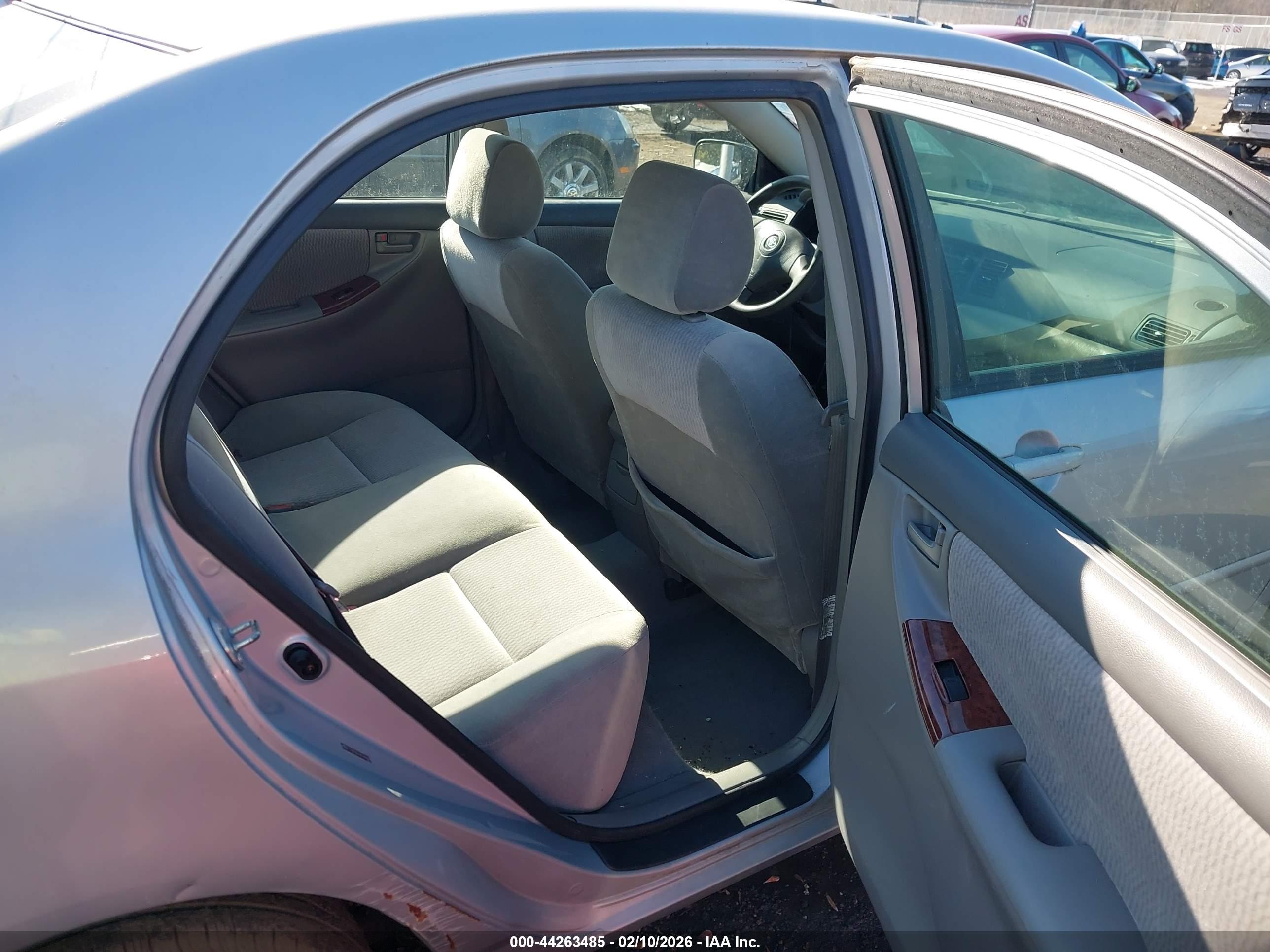 TOYOTA COROLLA image 8