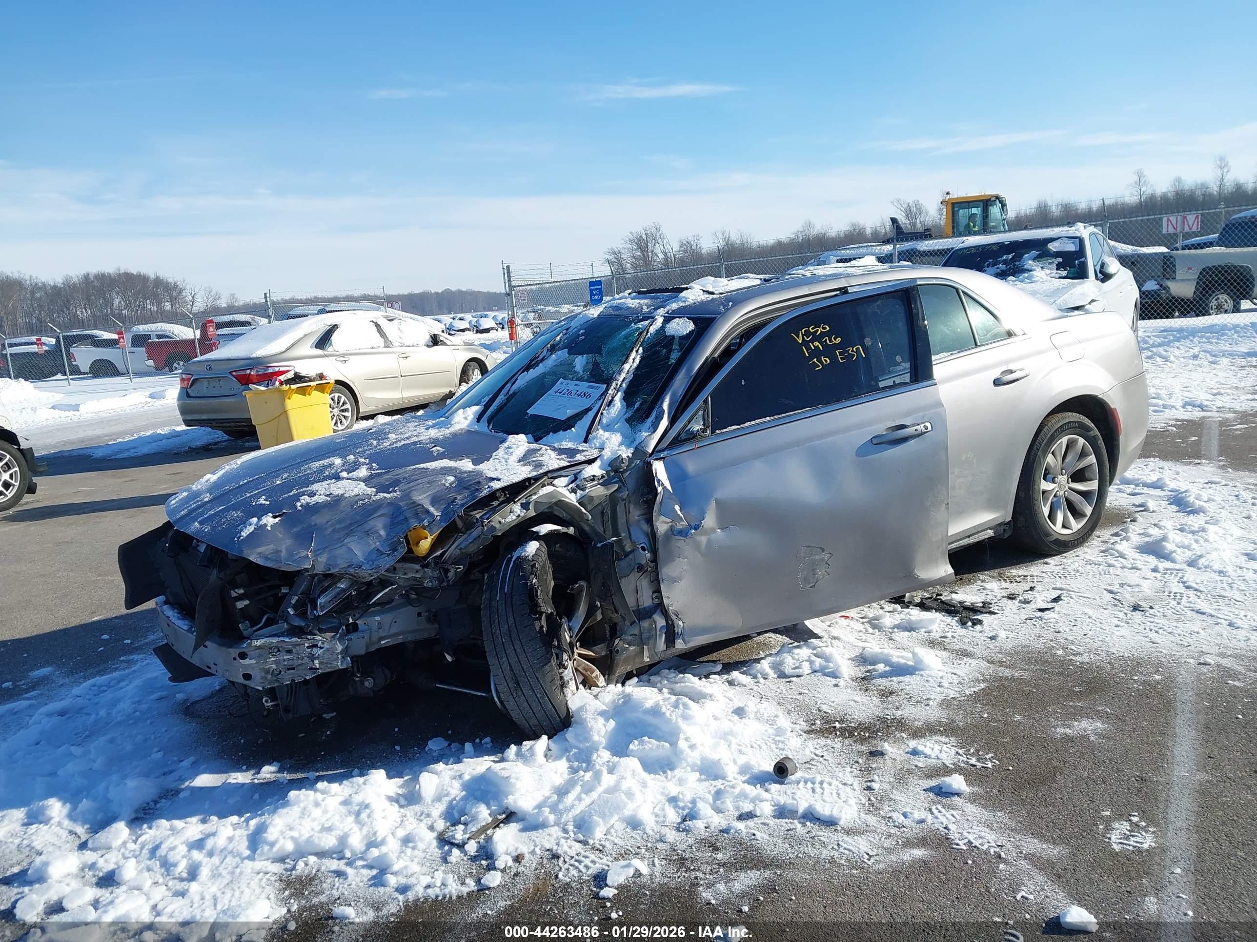 CHRYSLER 300 image 2