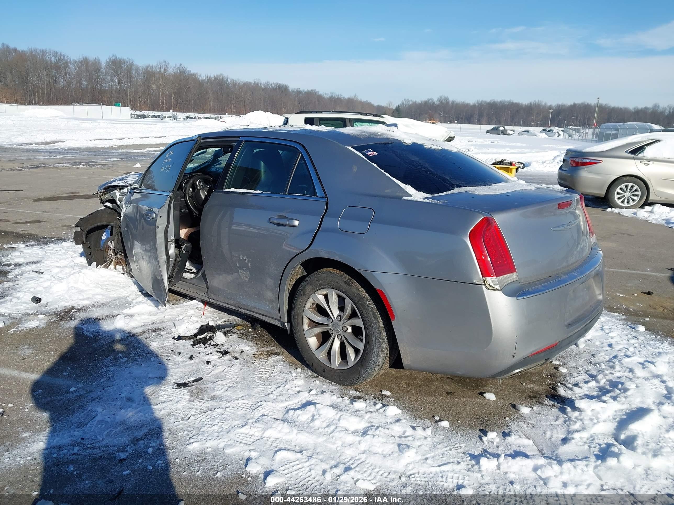 CHRYSLER 300 image 3