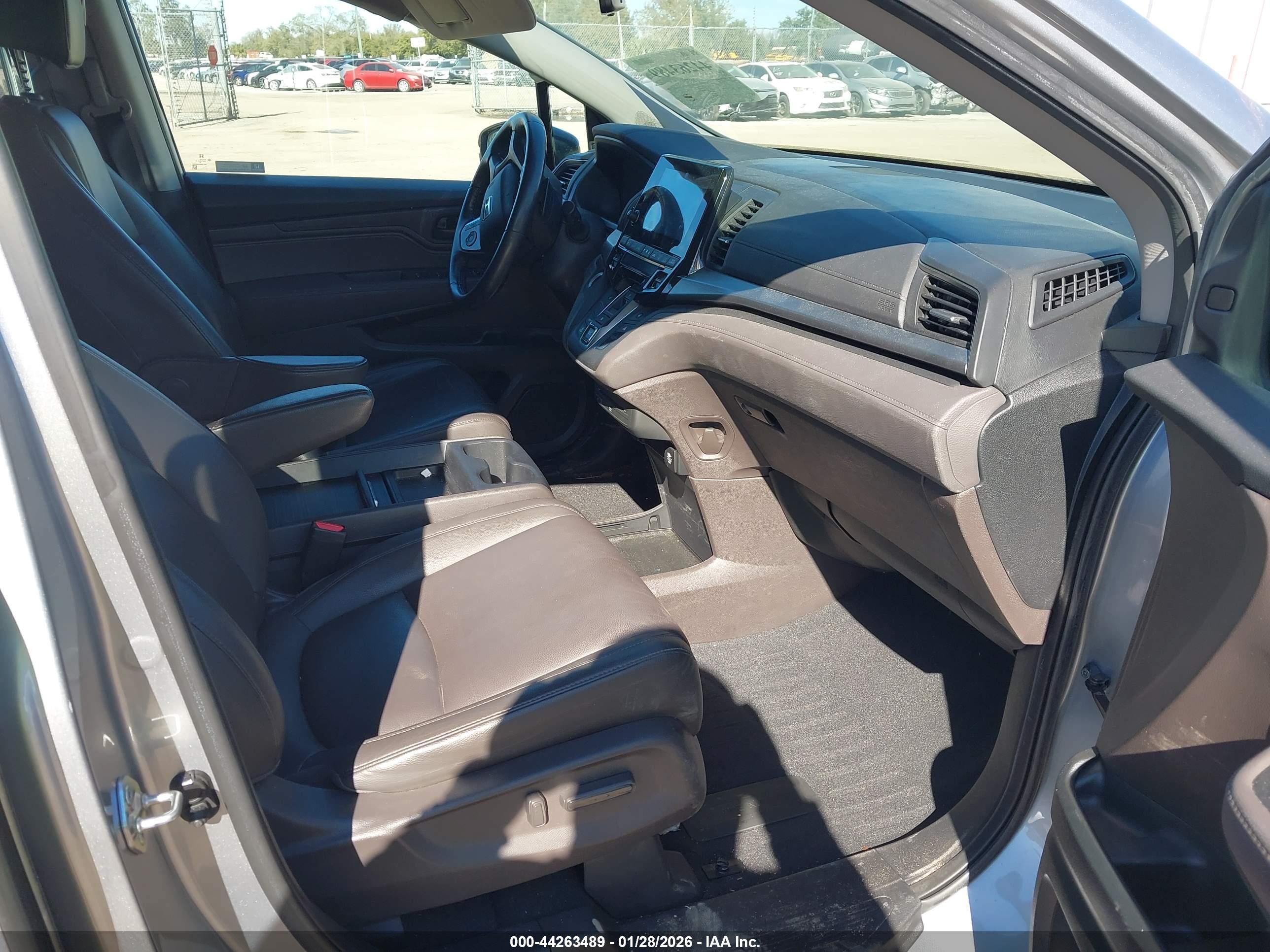 HONDA ODYSSEY image 5