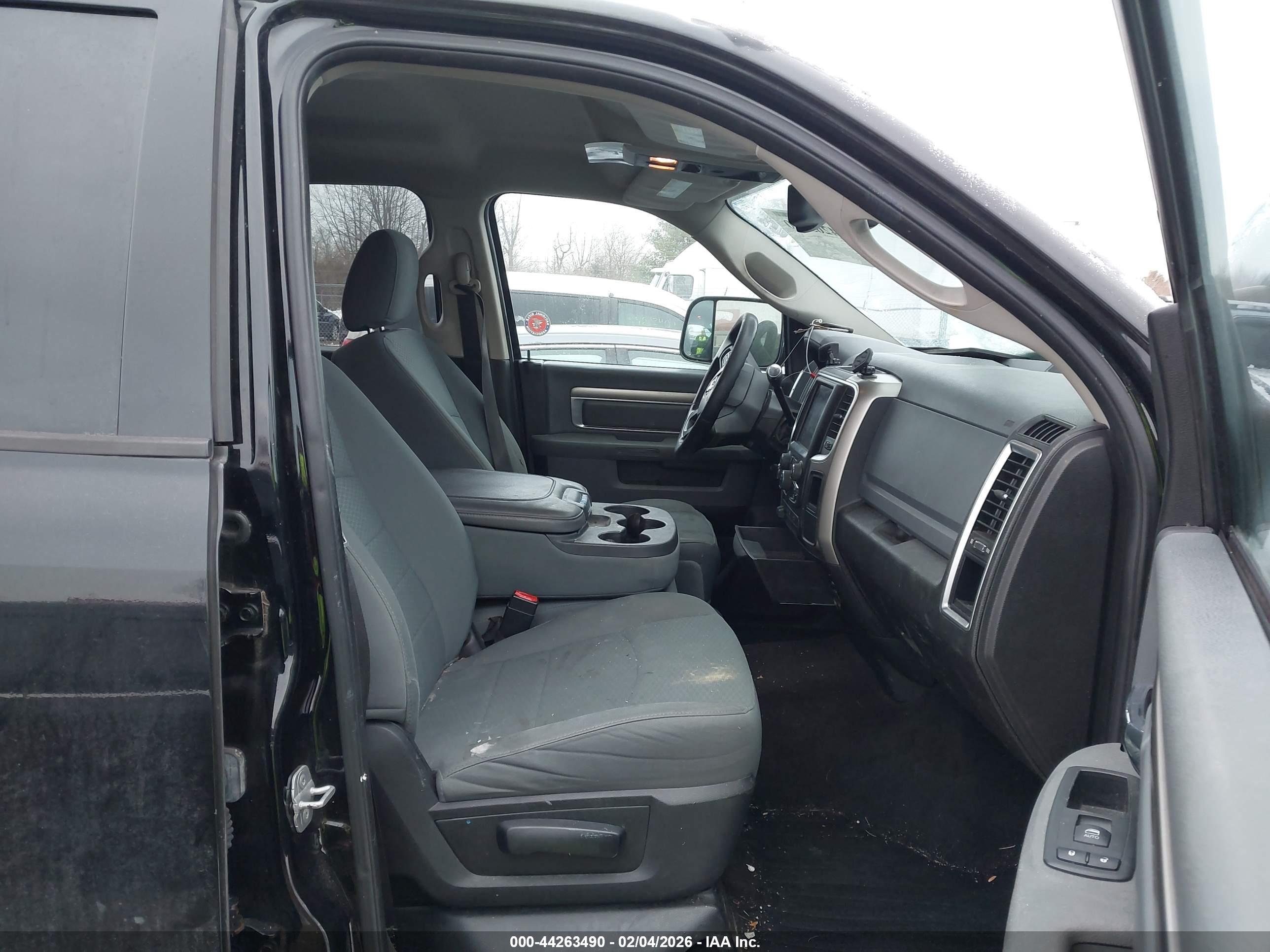 RAM 2500 image 5