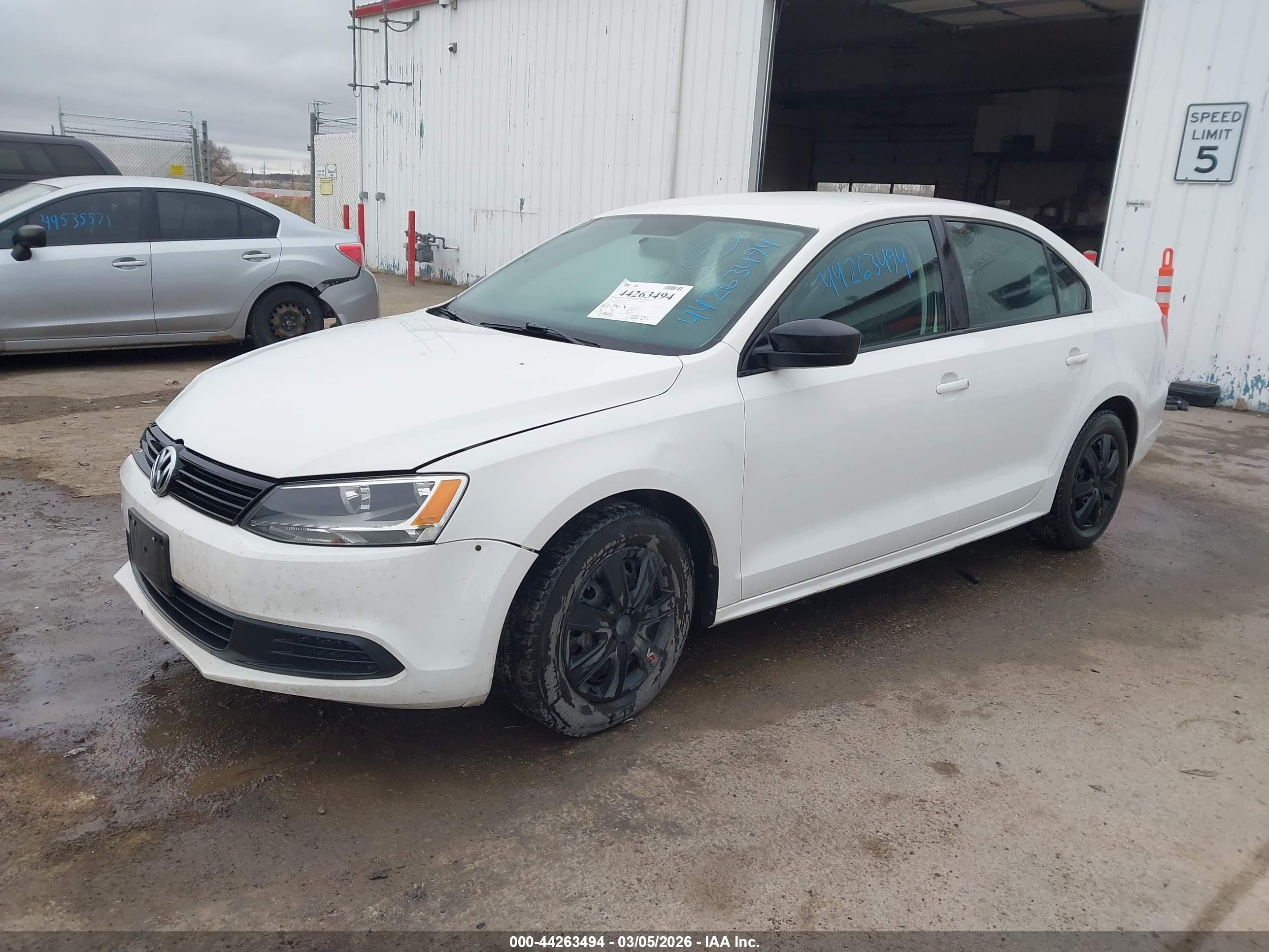 VOLKSWAGEN JETTA image 2