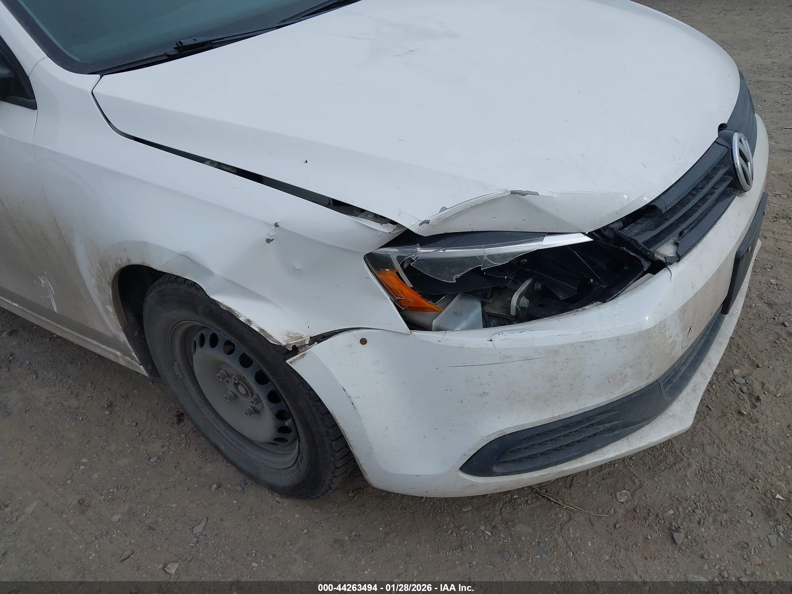 VOLKSWAGEN JETTA image 6