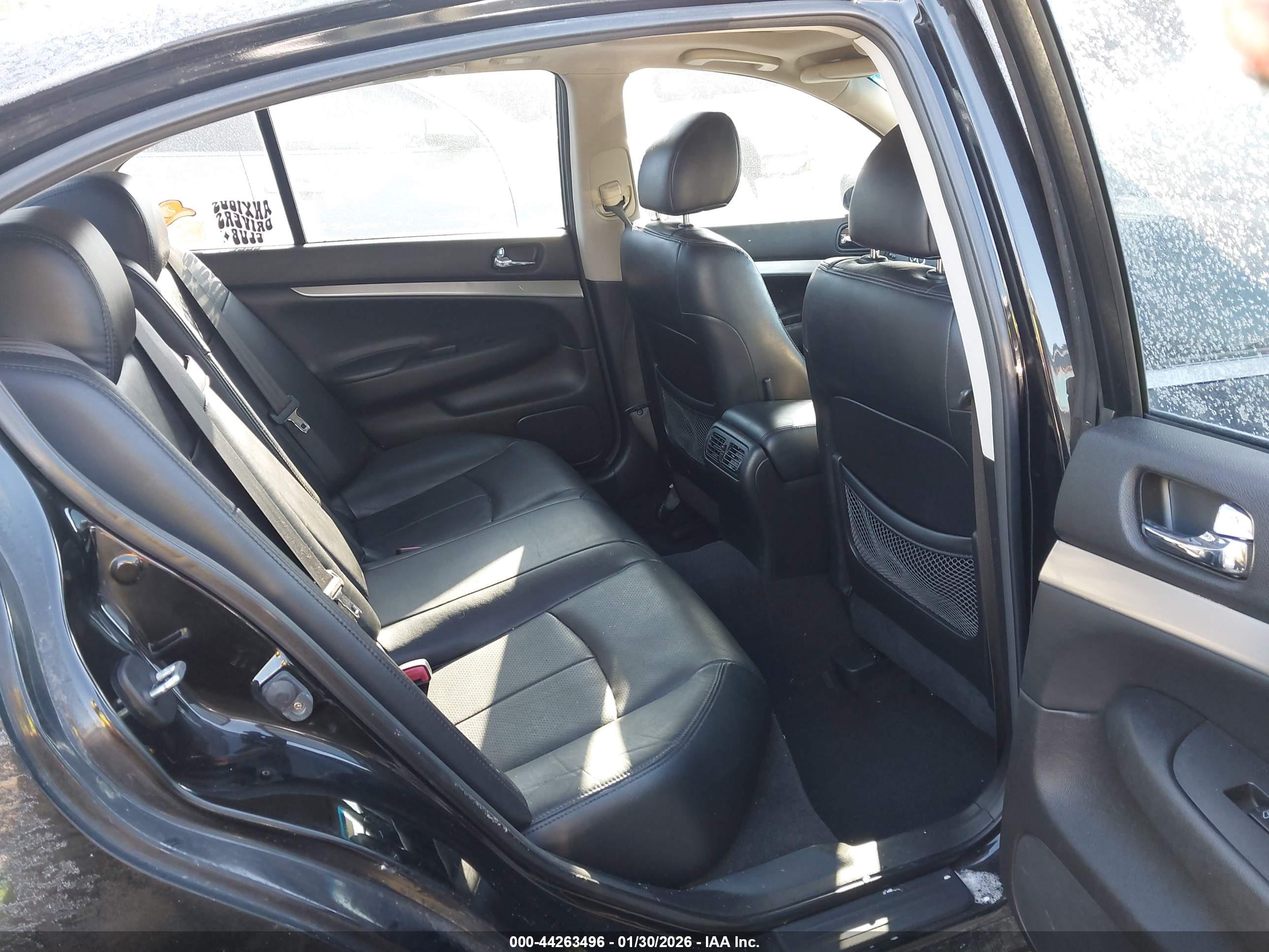 INFINITI G37X image 8
