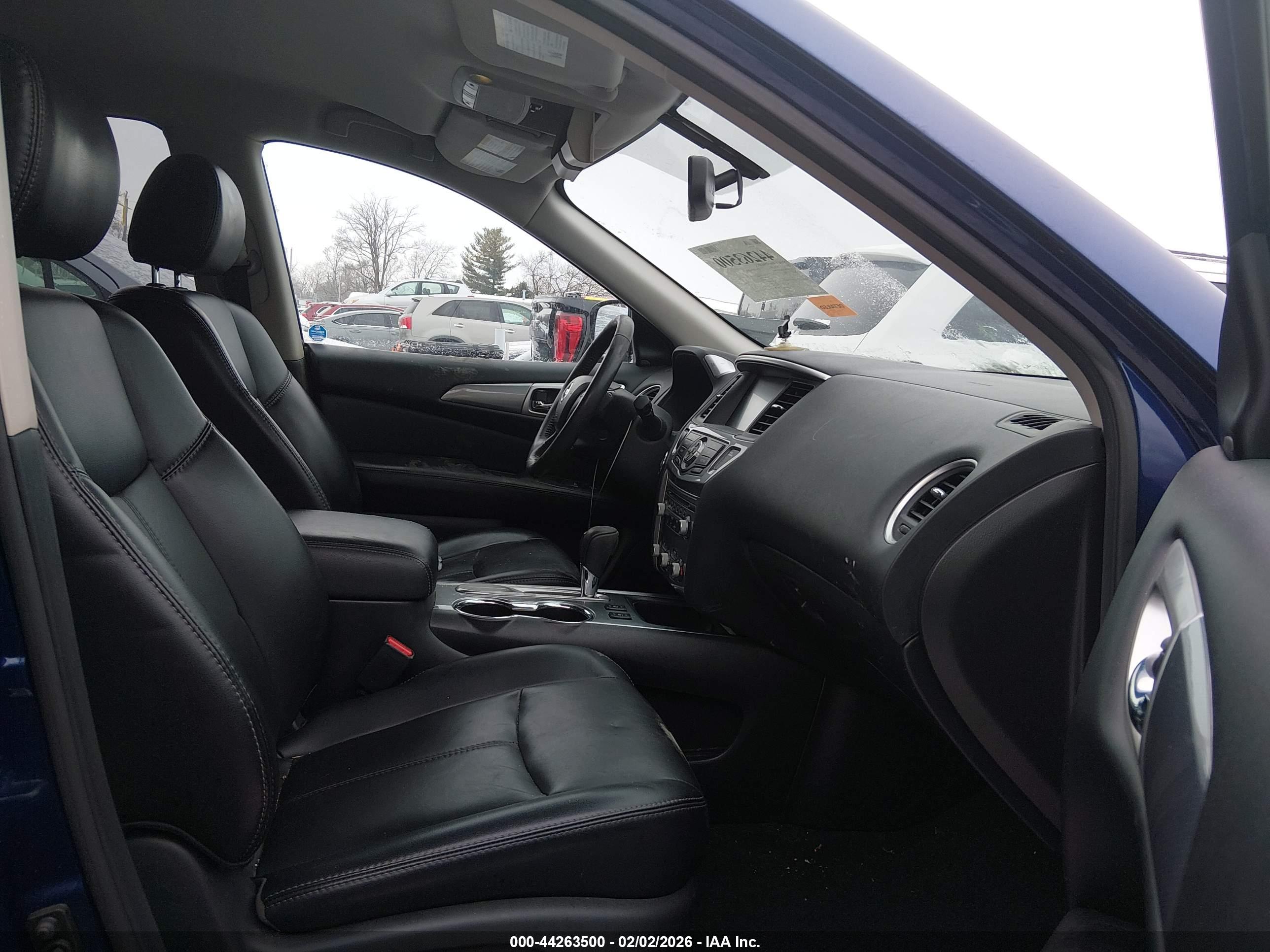 NISSAN PATHFINDER image 5