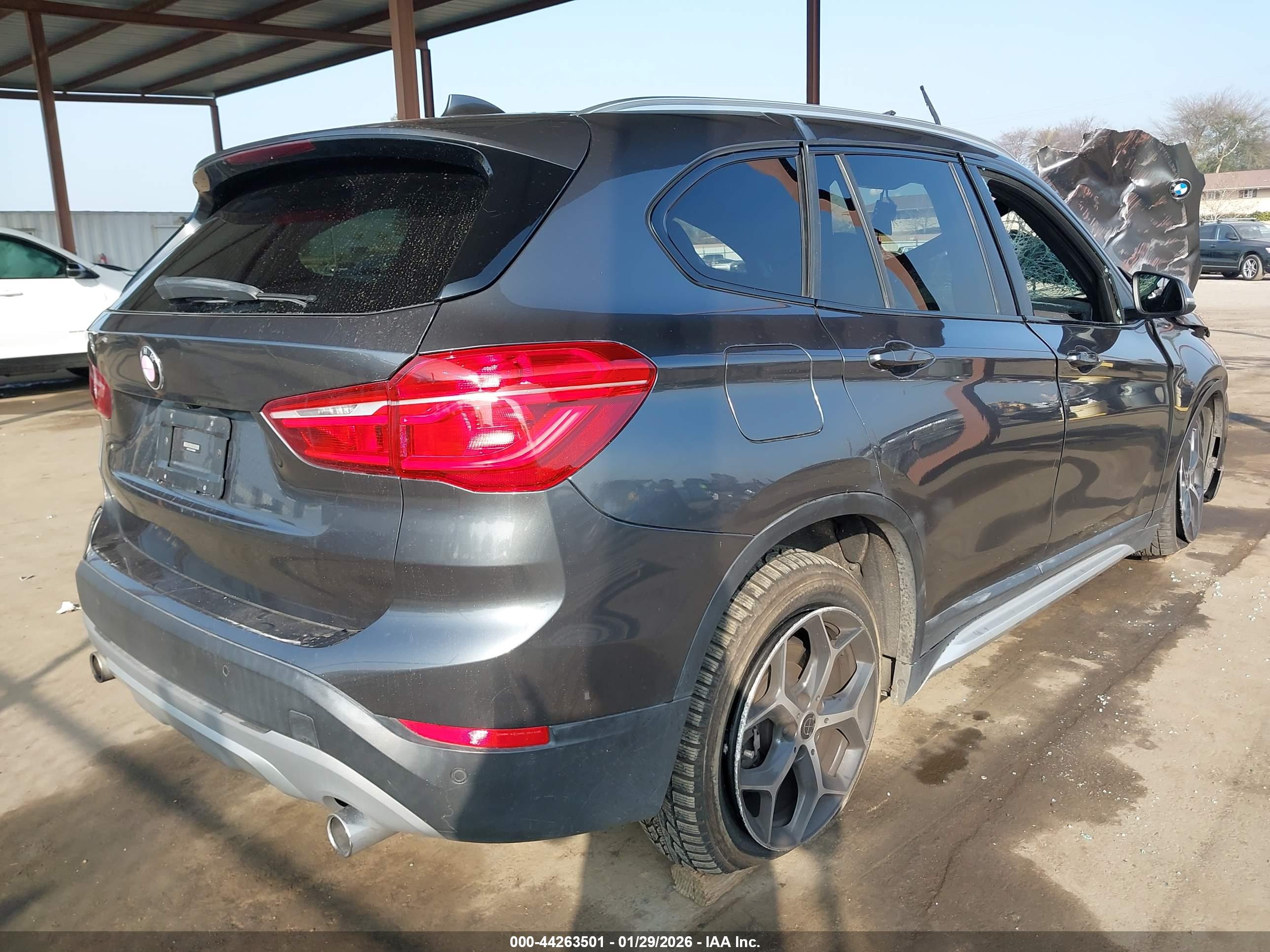 BMW X1 image 4