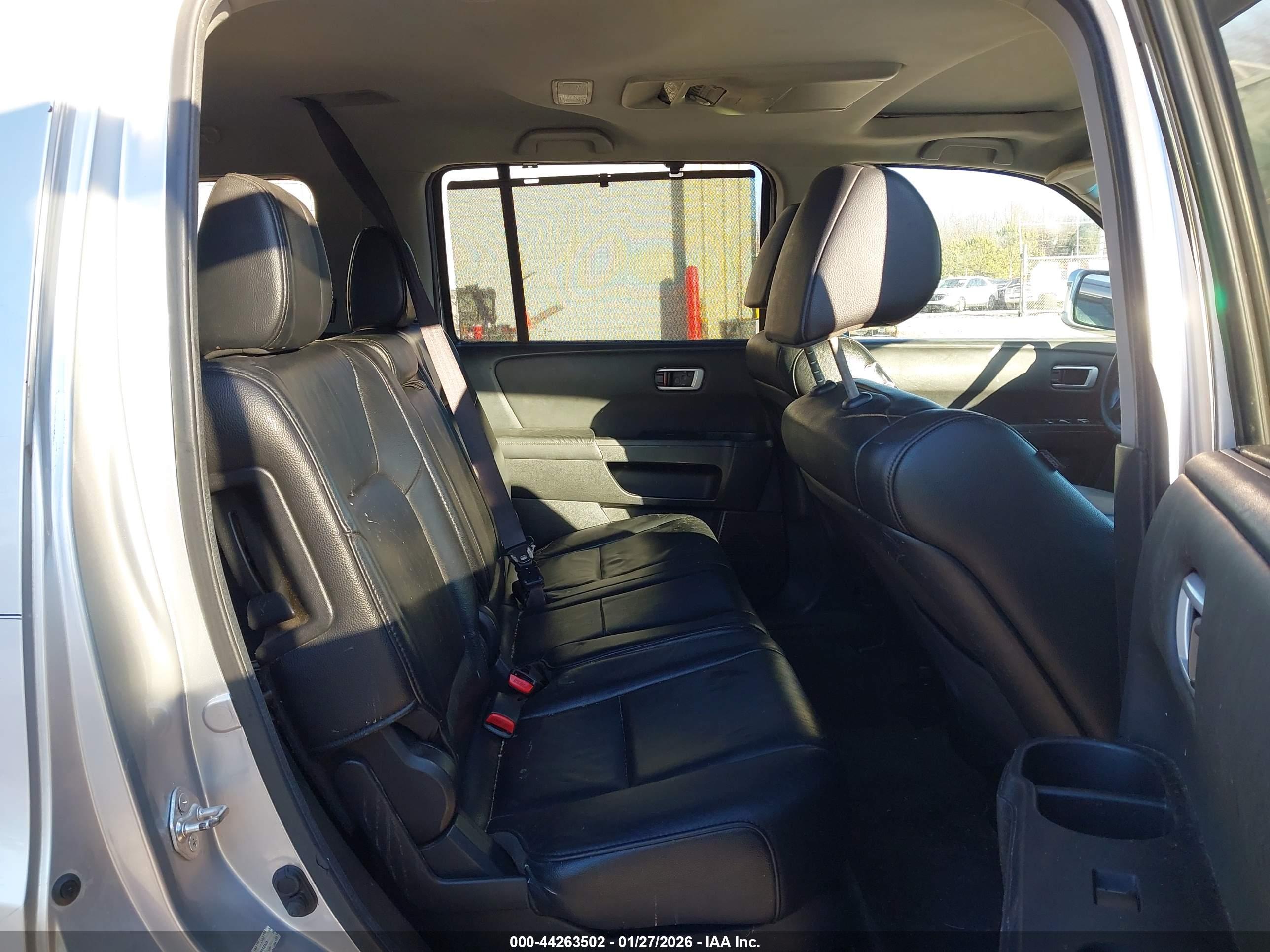 HONDA PILOT image 8