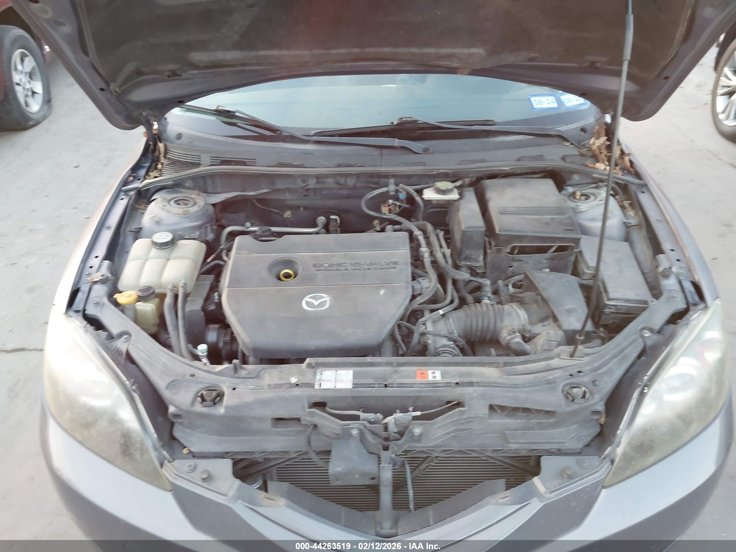 MAZDA MAZDA3 image 10