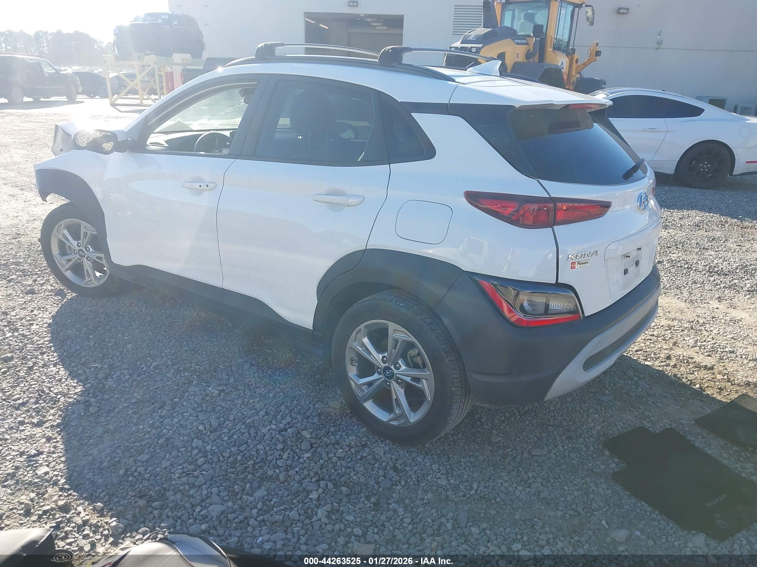 HYUNDAI KONA image 3