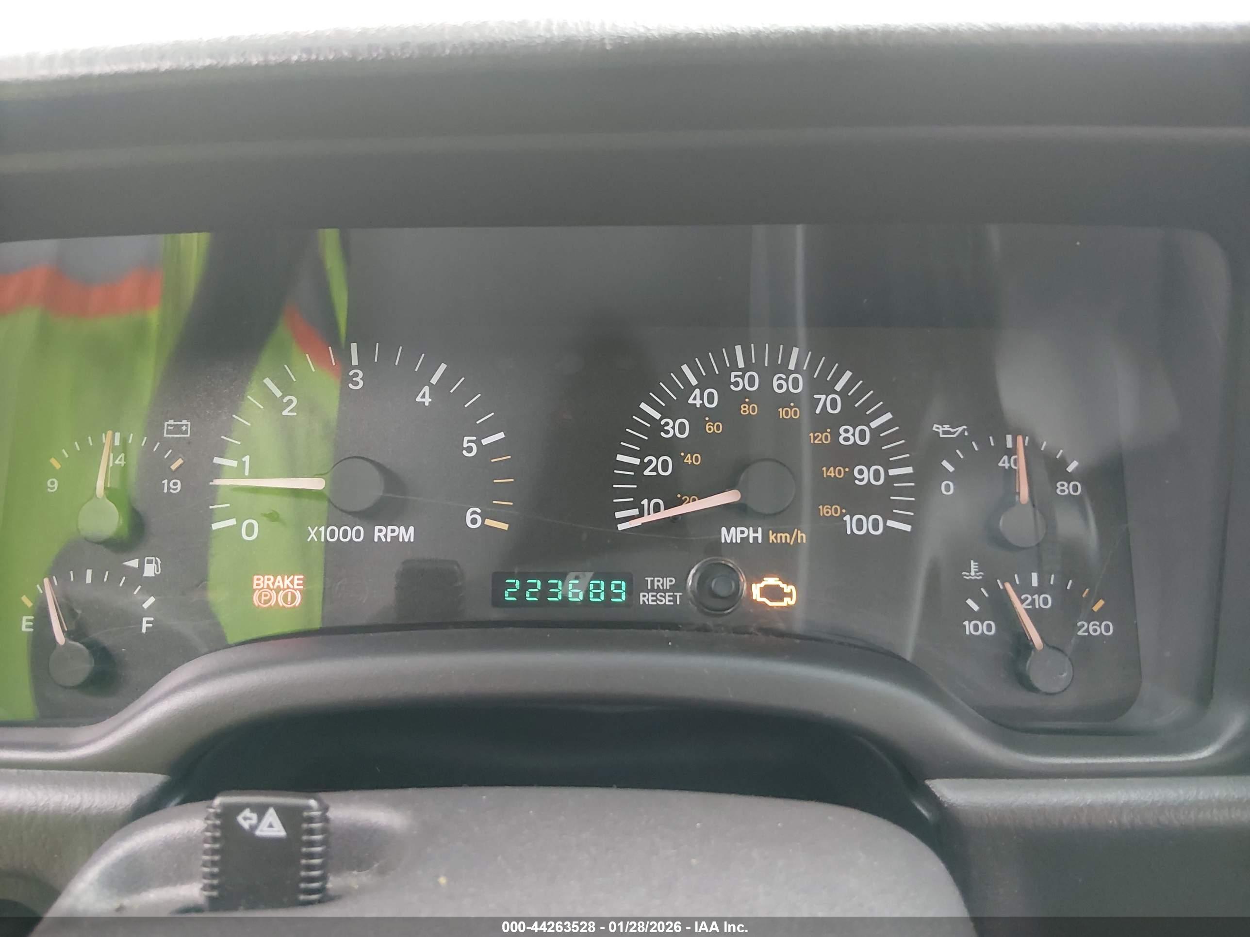 JEEP CHEROKEE image 7