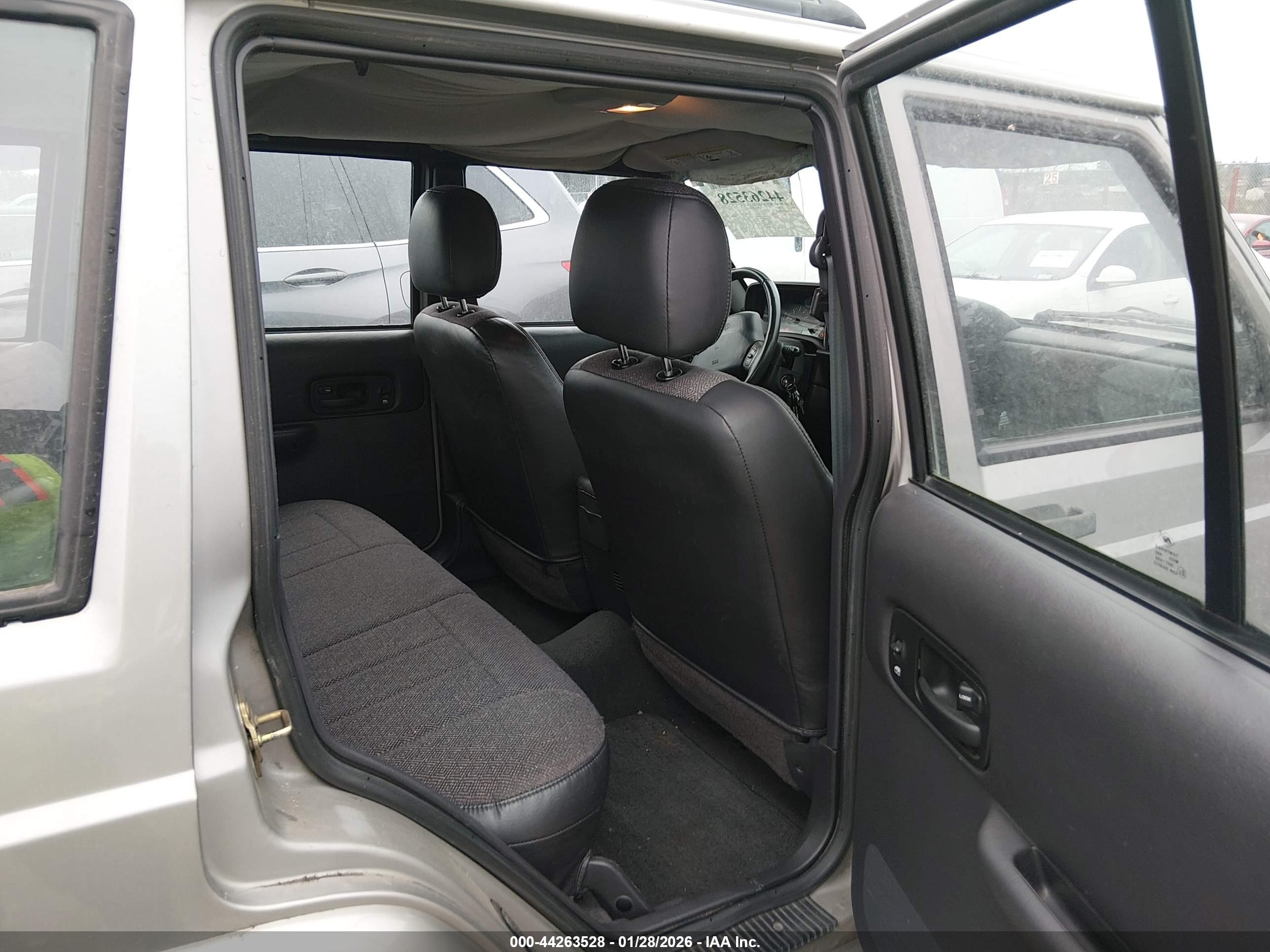 JEEP CHEROKEE image 8