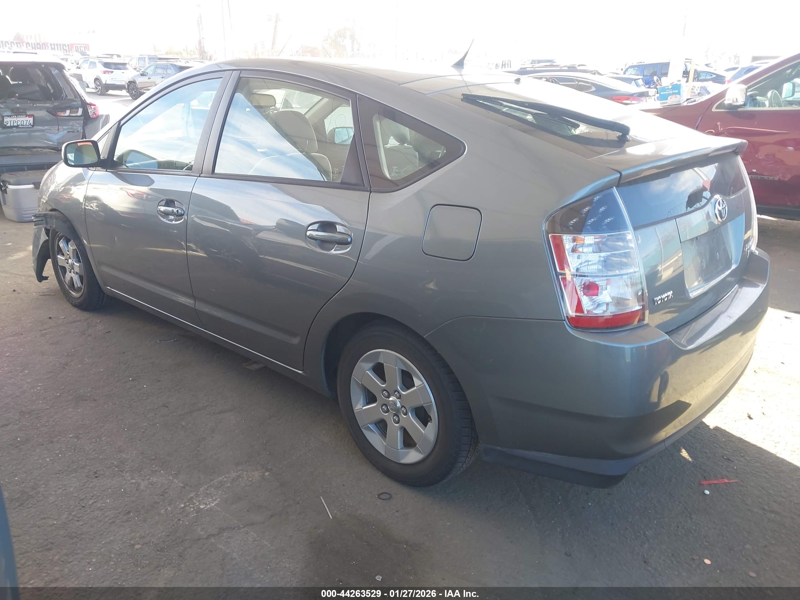 TOYOTA PRIUS image 3
