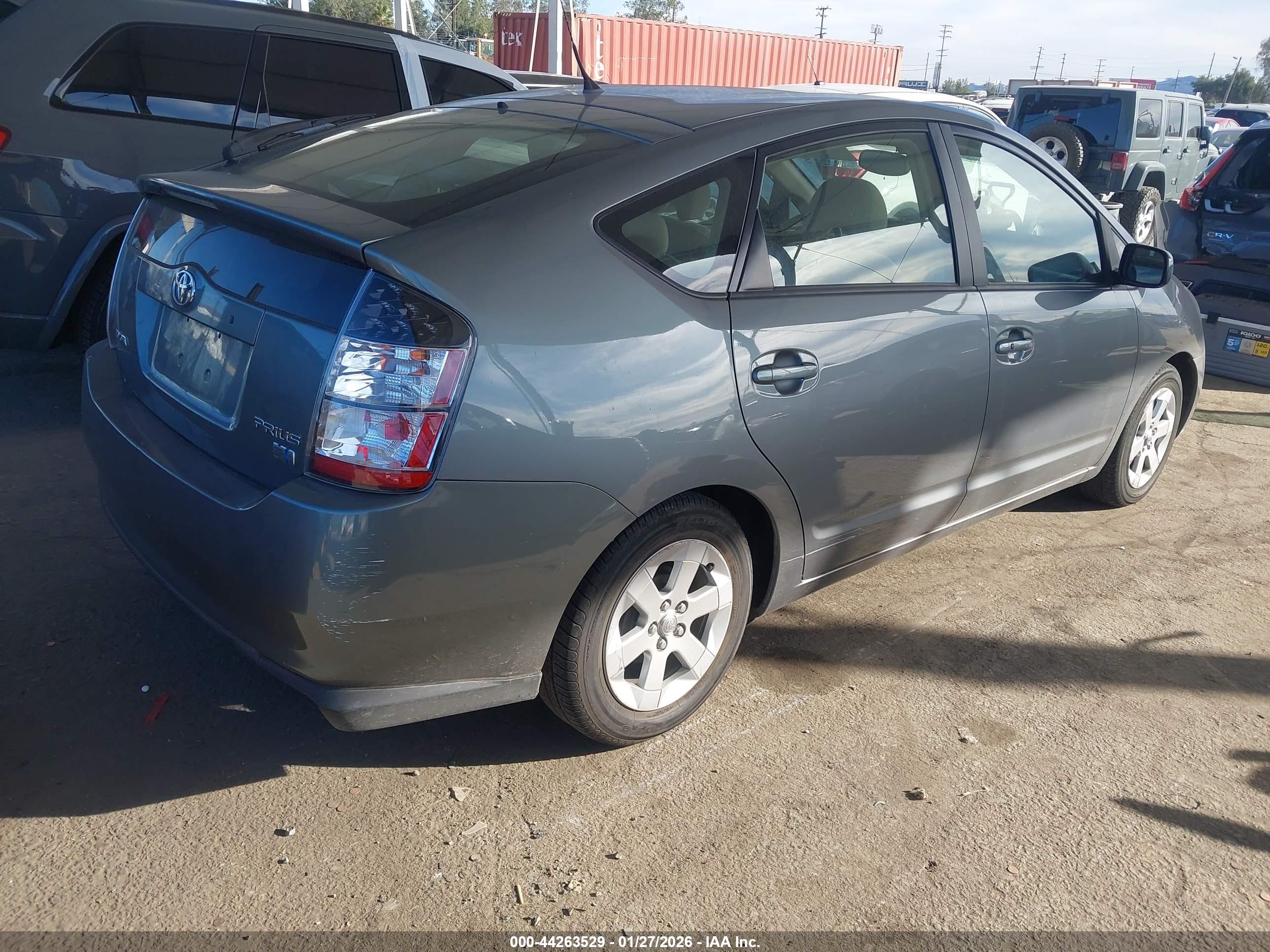 TOYOTA PRIUS image 4