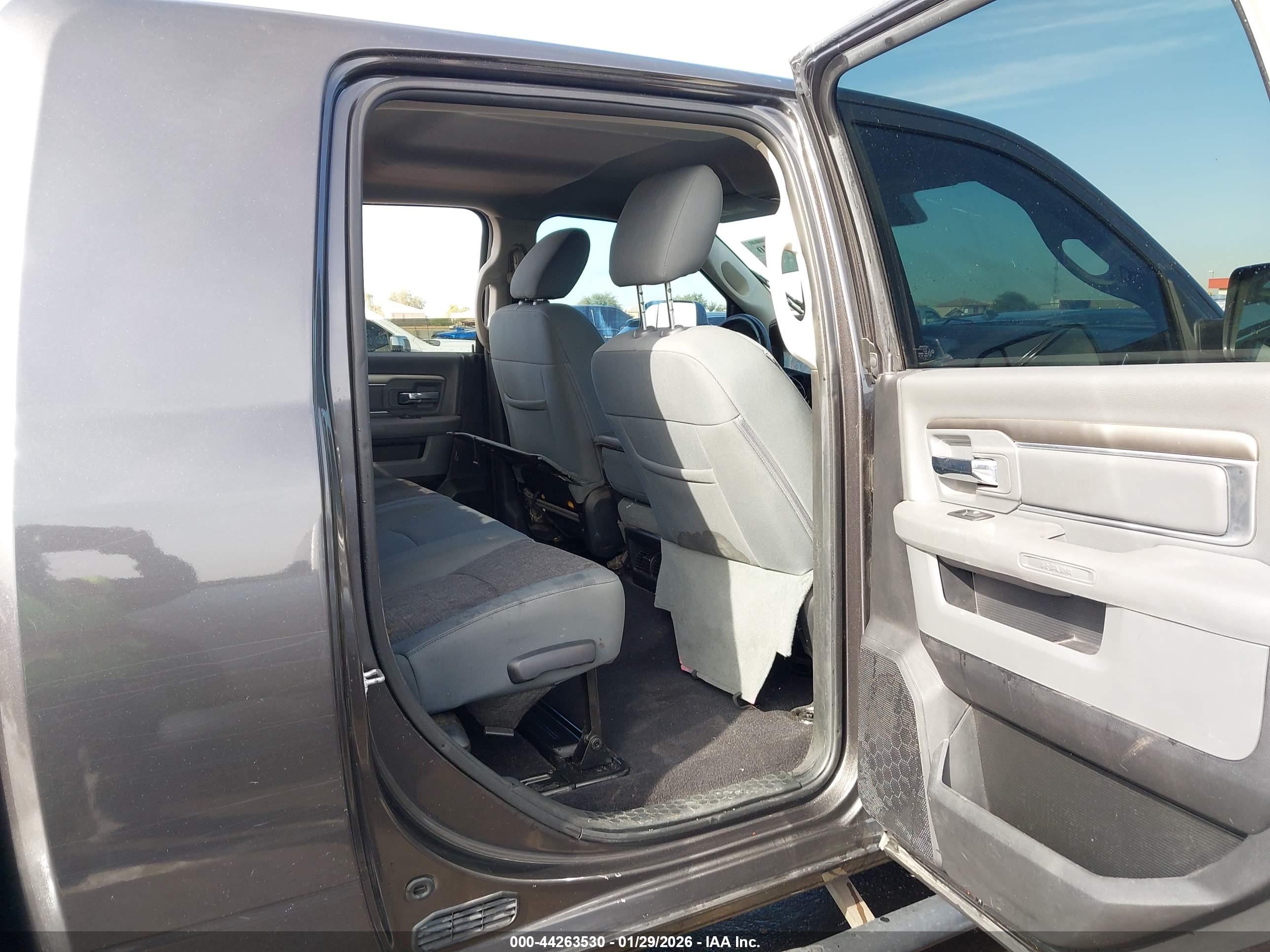 RAM 2500 image 8