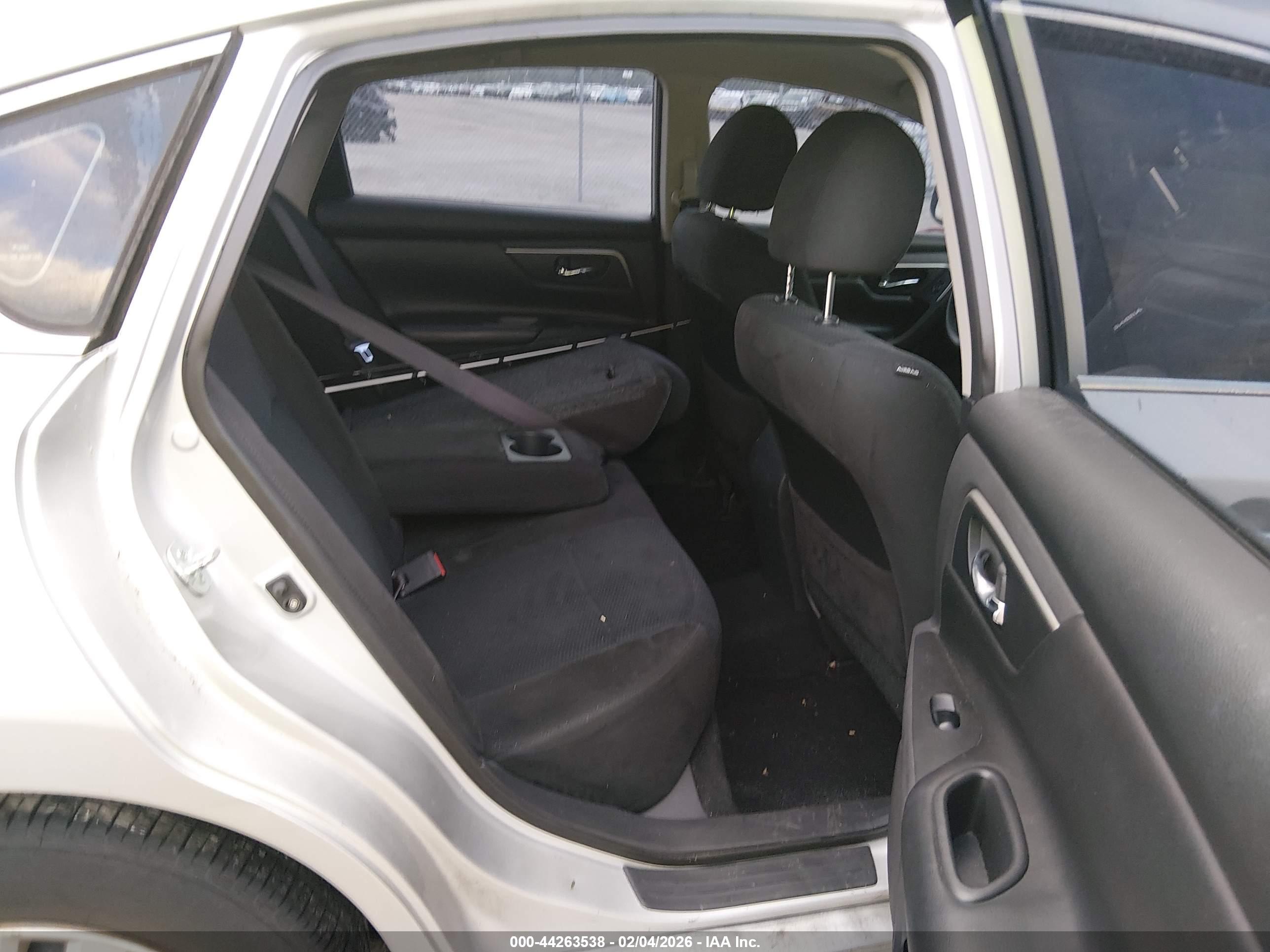 NISSAN ALTIMA image 8