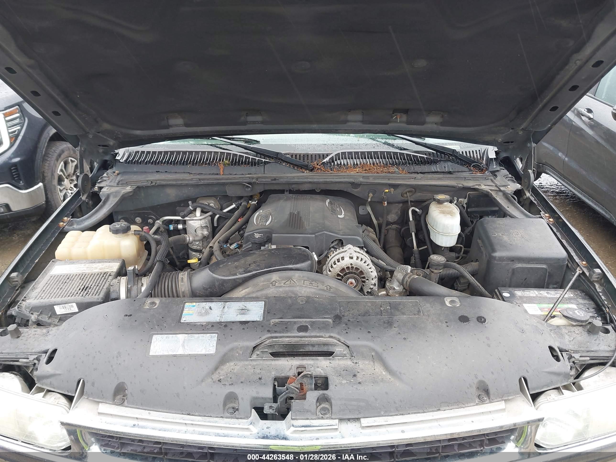 CHEVROLET SUBURBAN image 10