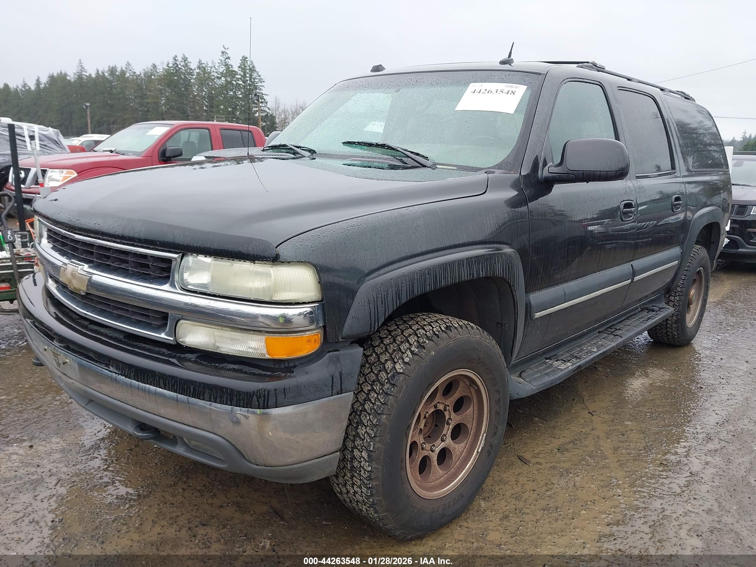 CHEVROLET SUBURBAN image 2