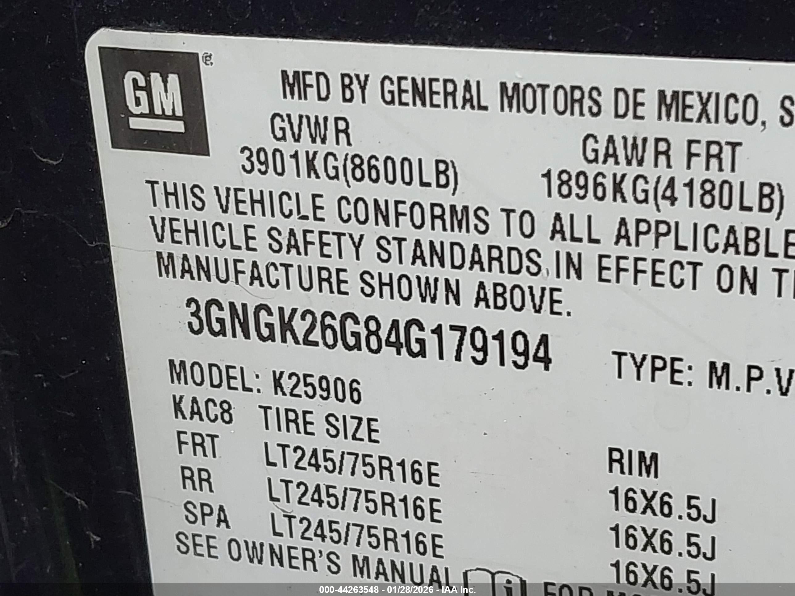 CHEVROLET SUBURBAN image 9